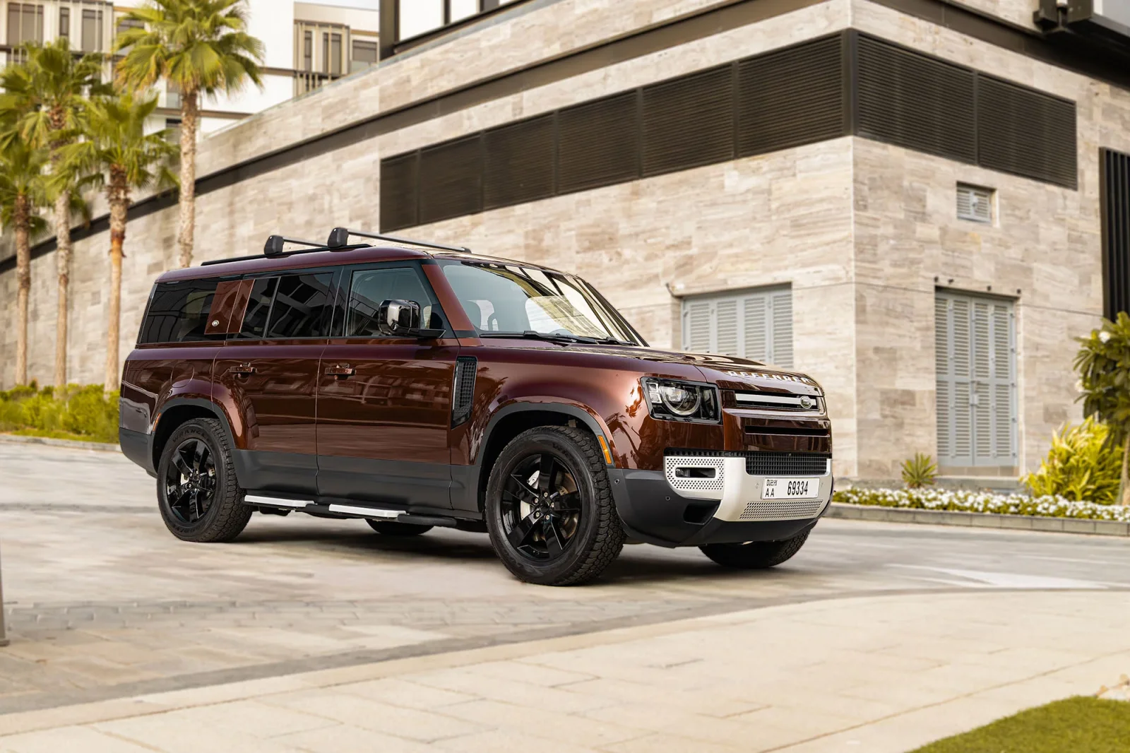 Affitto Land Rover Defender 130 First Edition  Rosso 2023 in Dubai - 18 
