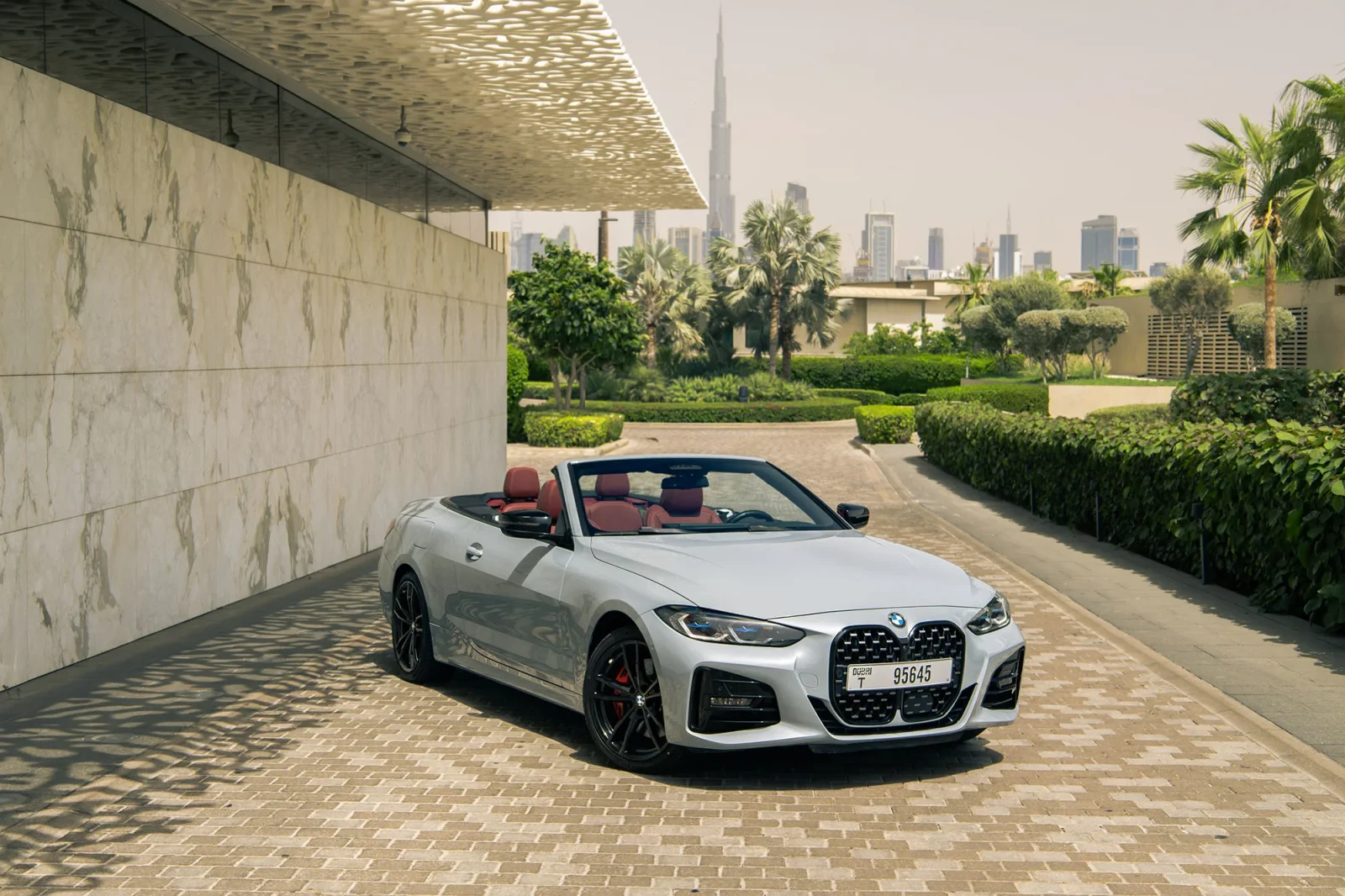 Alquiler BMW 4-Series 440 Gris 2024 en Dubái