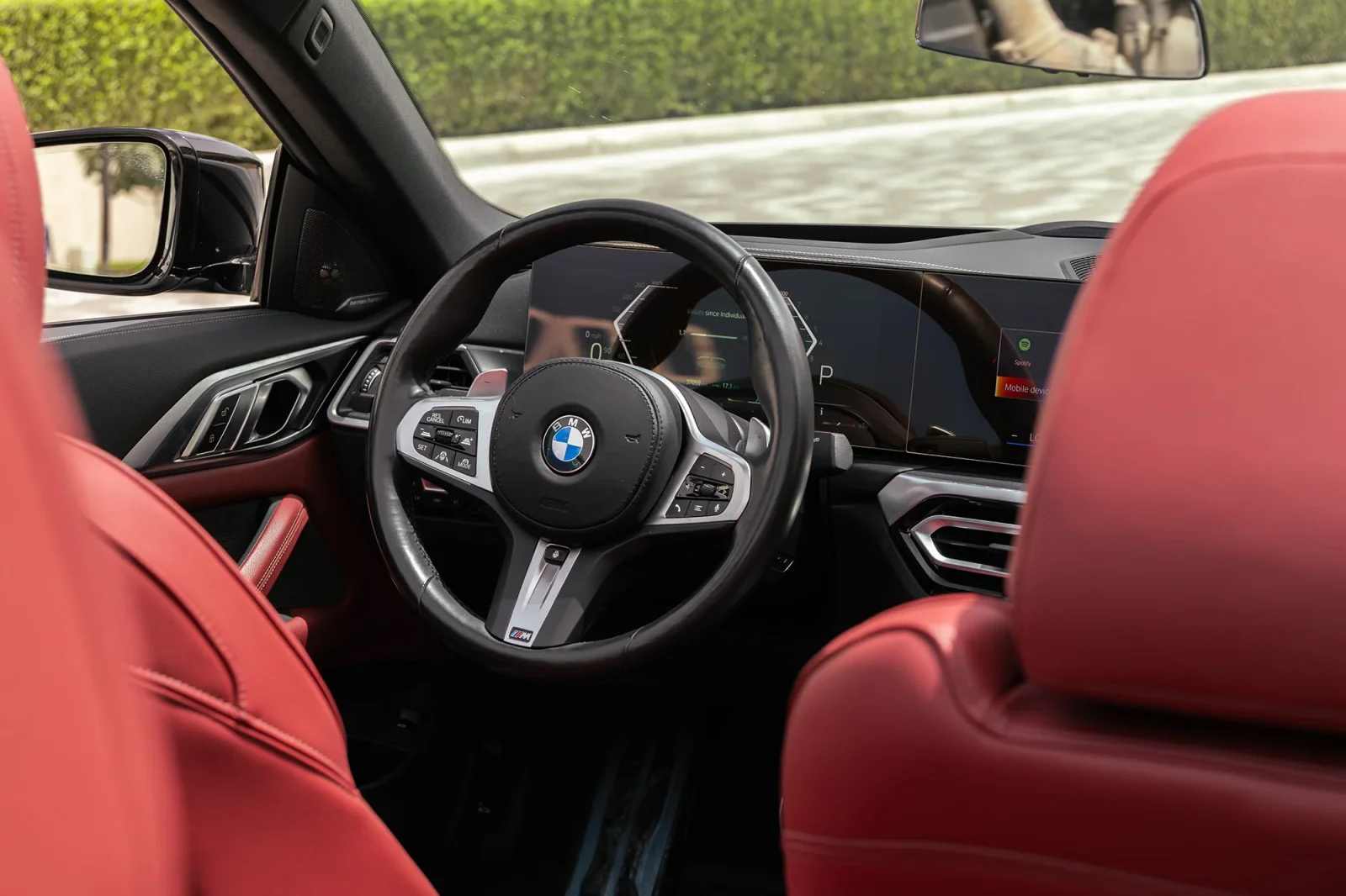 Alquiler BMW 4-Series 440 Gris 2024 en Dubái - 4 