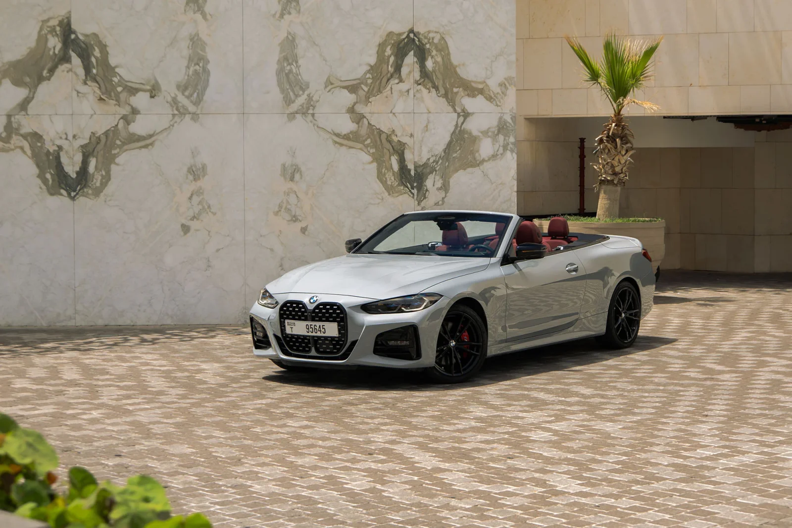 Alquiler BMW 4-Series 440 Gris 2024 en Dubái - 3 