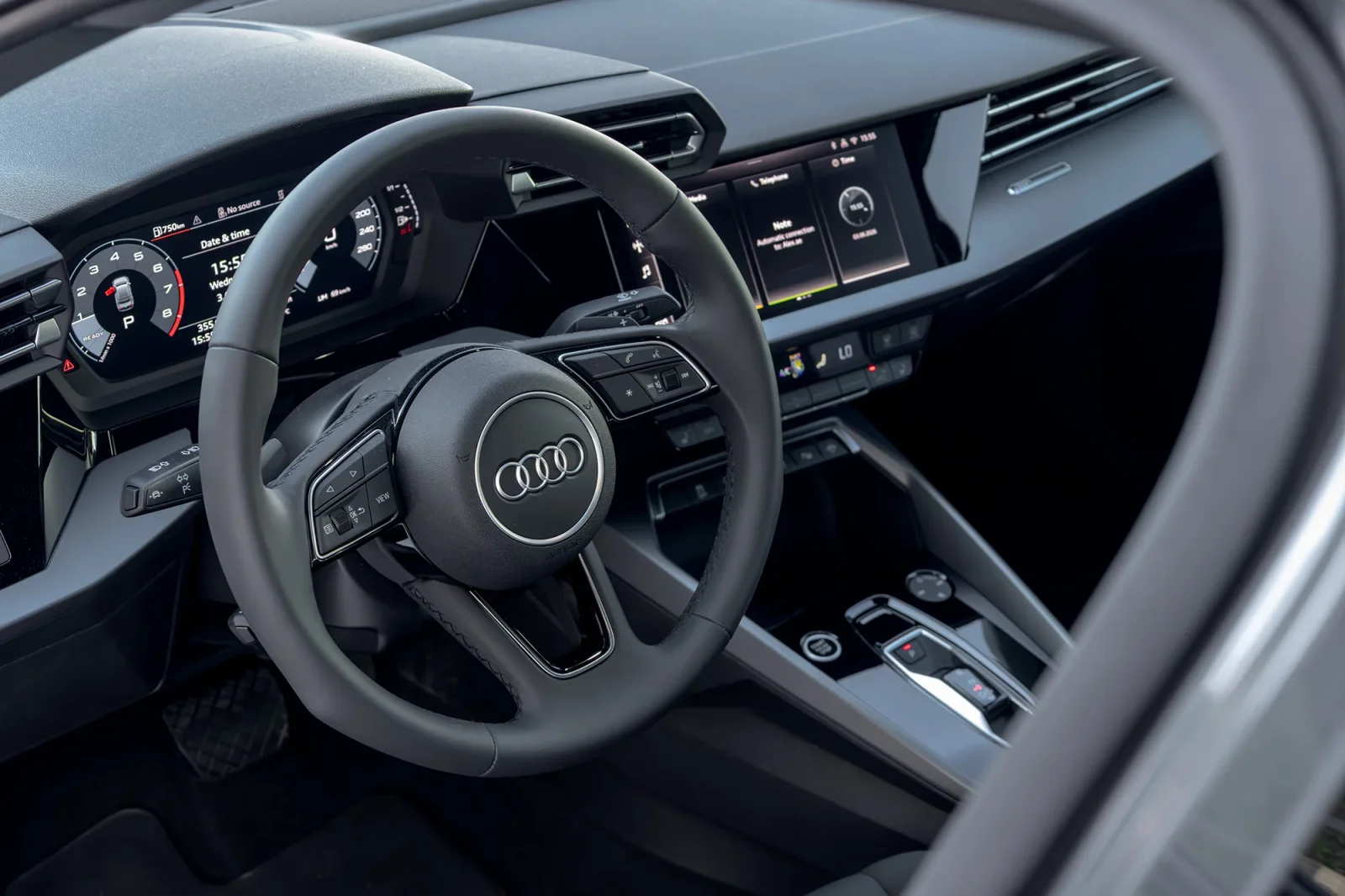 Alquiler Audi A3  Gris 2026 en Dubái - 5 