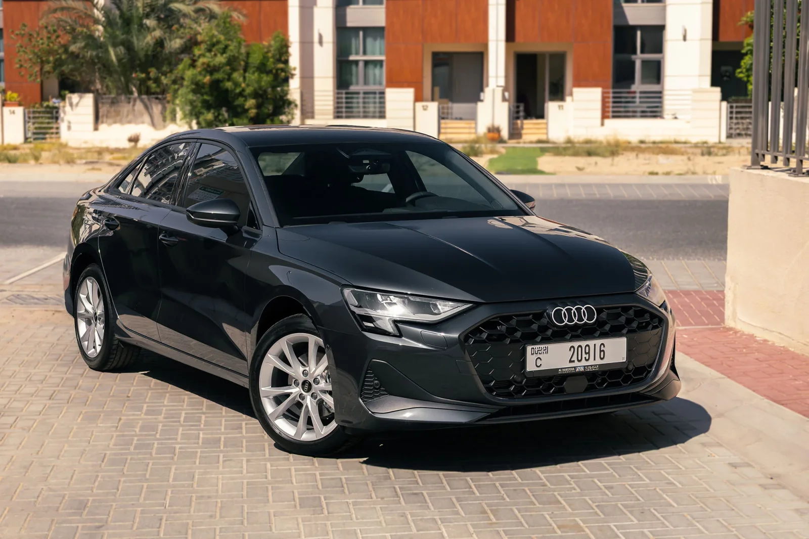 Alquiler Audi A3  Gris 2026 en Dubái - 10 