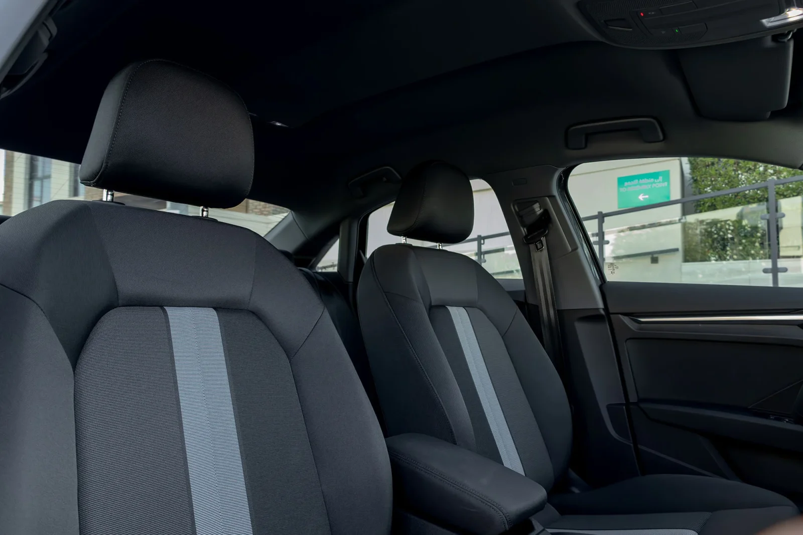Alquiler Audi A3  Gris 2026 en Dubái - 14 