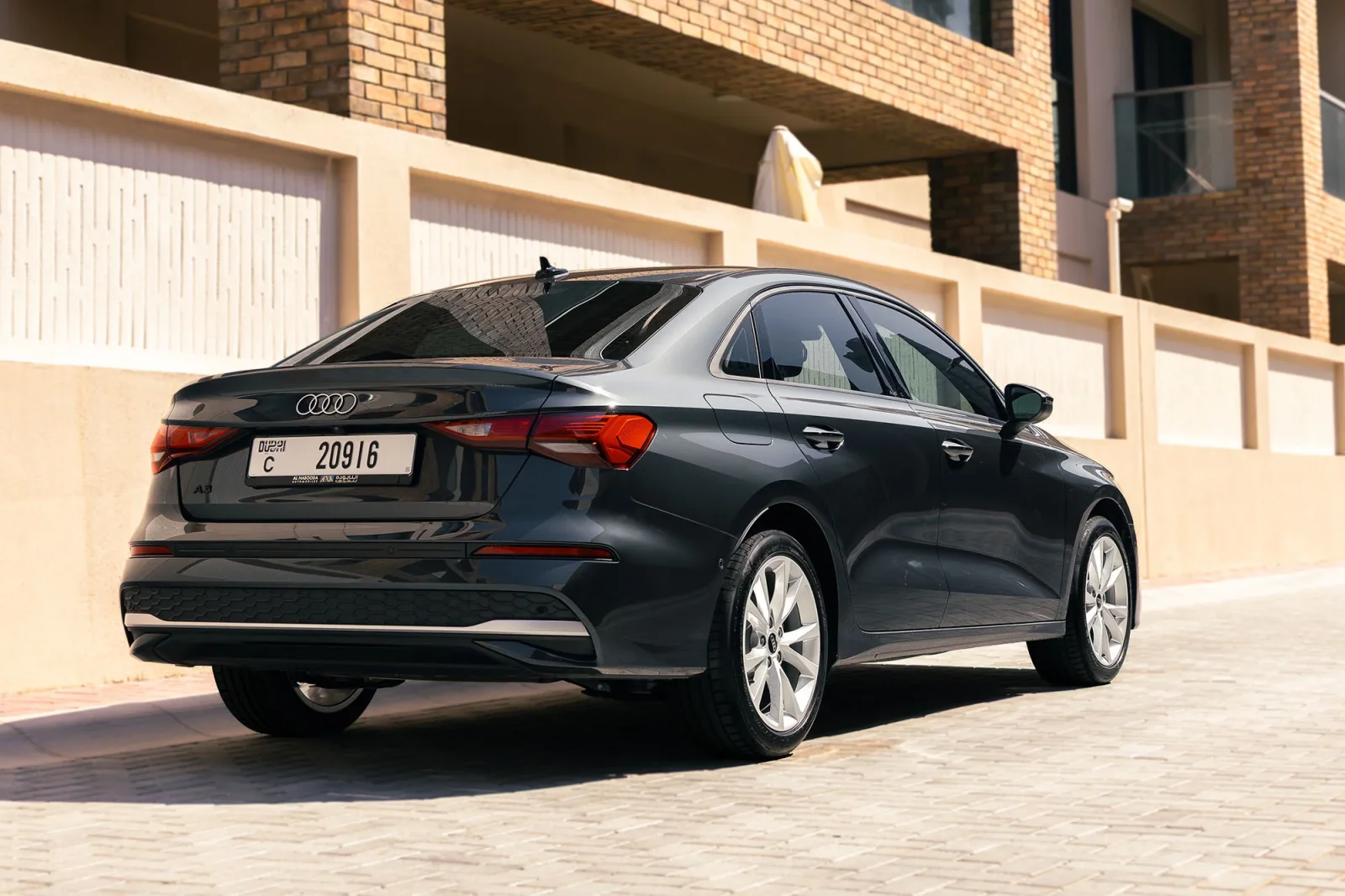 Alquiler Audi A3  Gris 2026 en Dubái - 3 