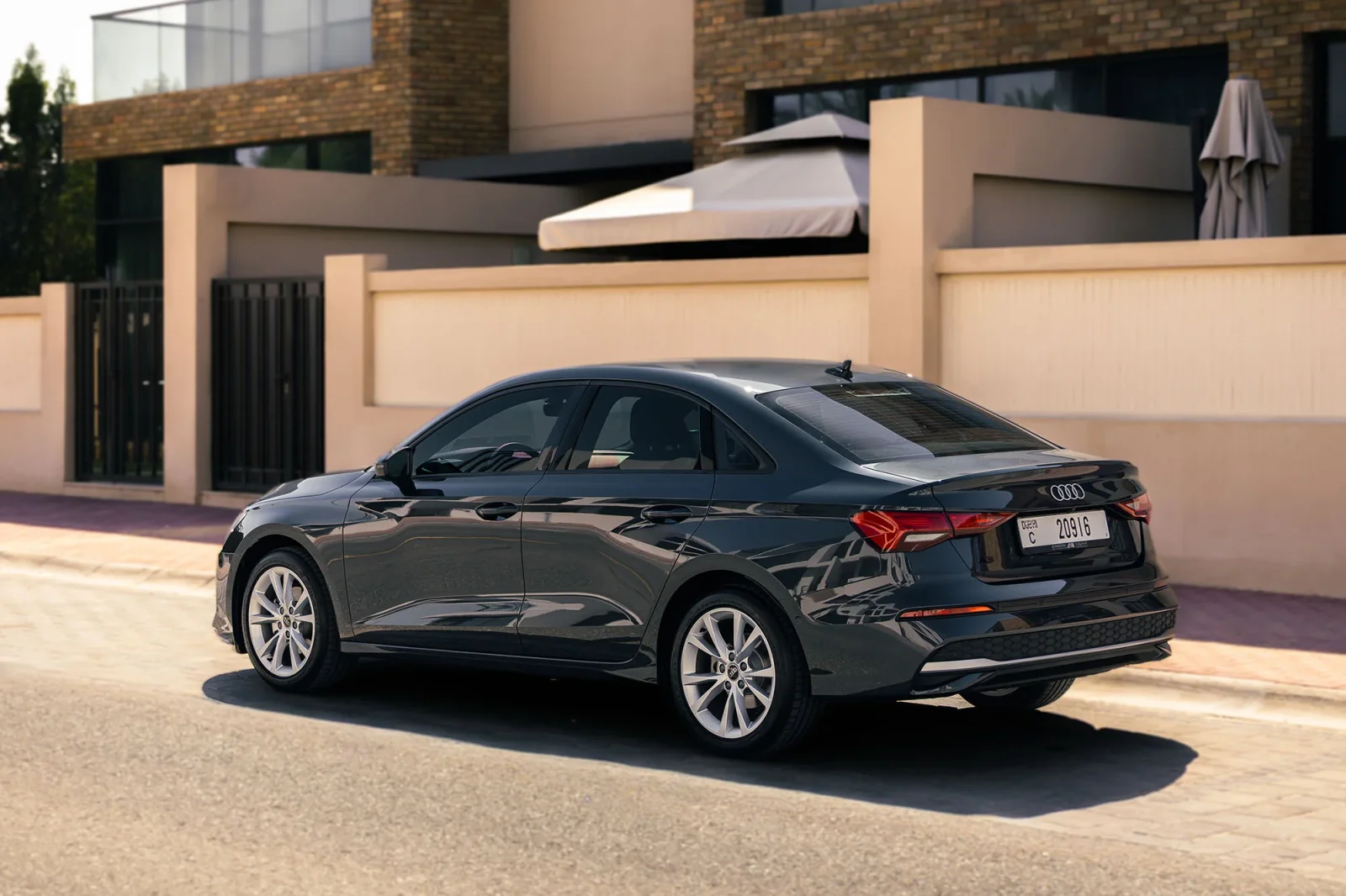 Alquiler Audi A3  Gris 2026 en Dubái - 9 