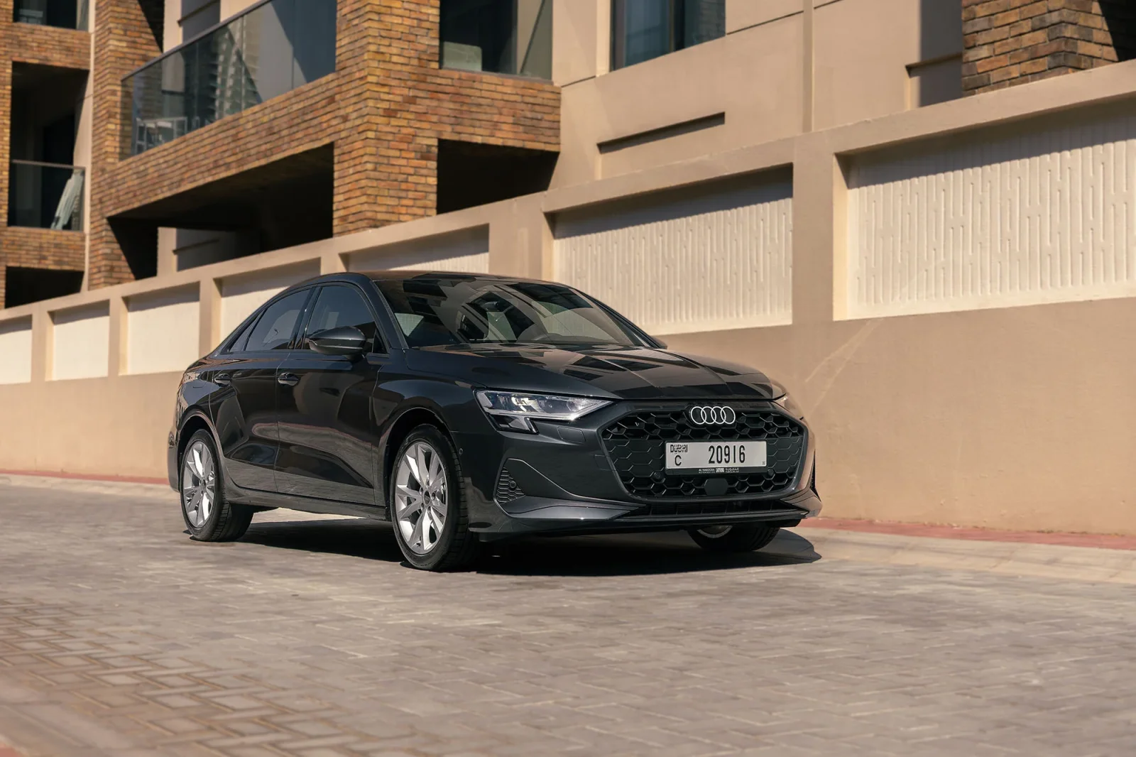 Alquiler Audi A3  Gris 2026 en Dubái - 2 