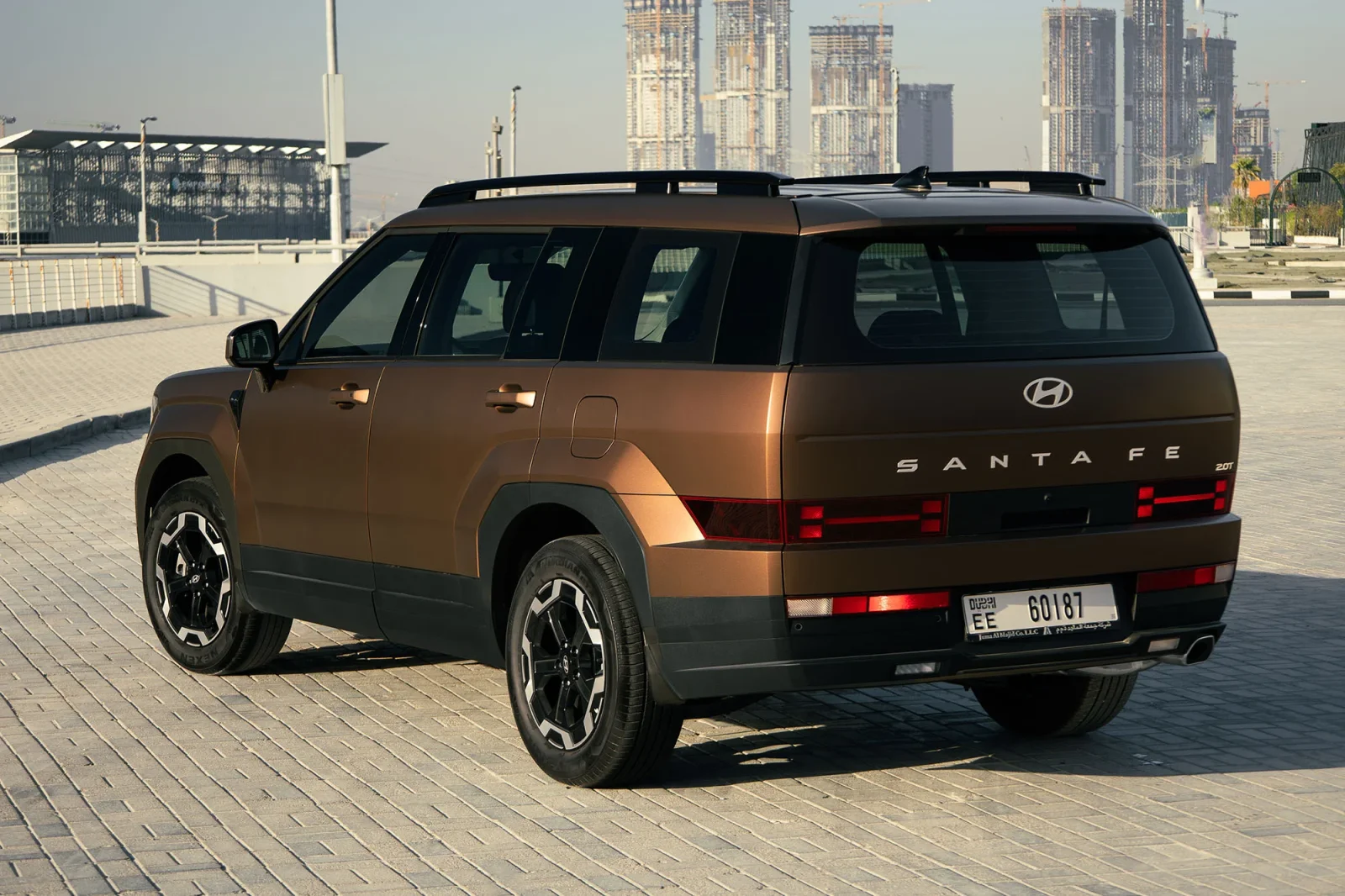 Alquiler Hyundai Santa Fe  Marrón 2026 en Dubái - 10 