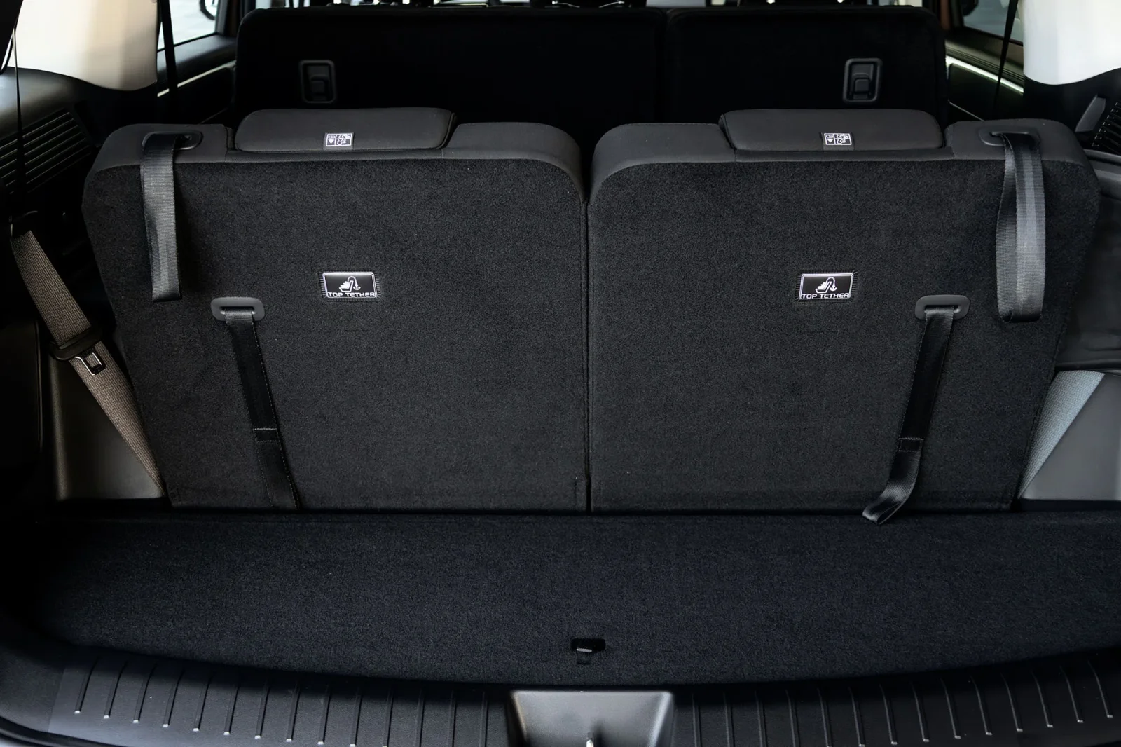 Alquiler Hyundai Santa Fe  Marrón 2026 en Dubái - 15 