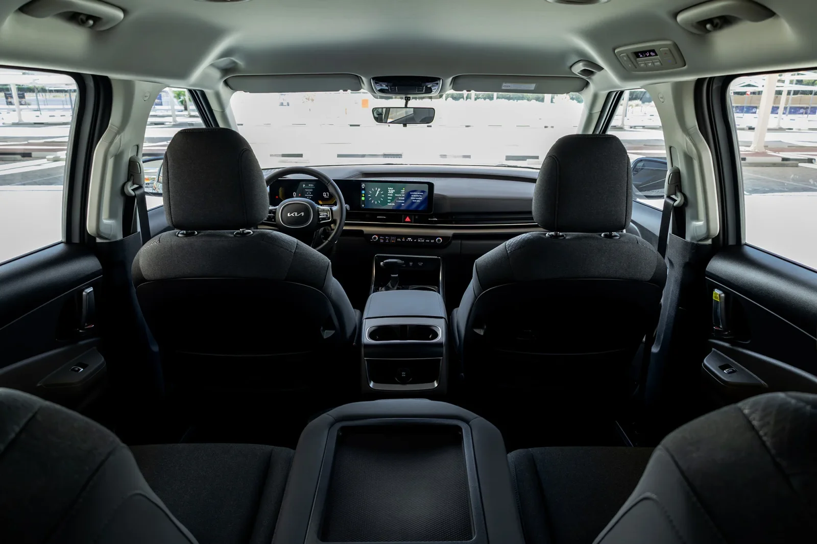 Alquiler Kia Carnival  Plata 2026 en Dubái - 13 