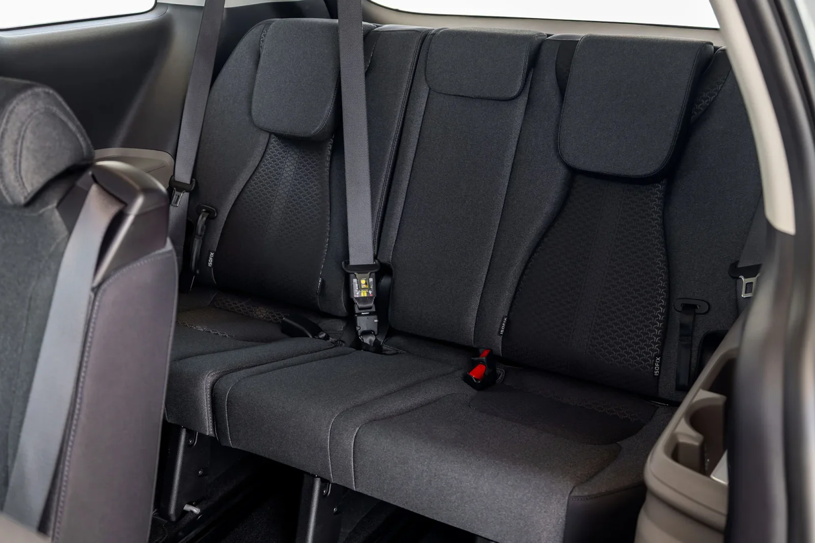 Alquiler Kia Carnival  Plata 2026 en Dubái - 15 