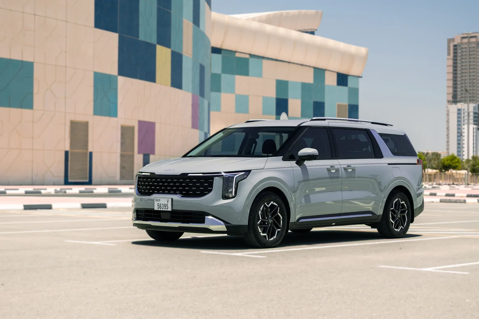 Alquiler Kia Carnival  Plata 2026 en Dubái - 10 