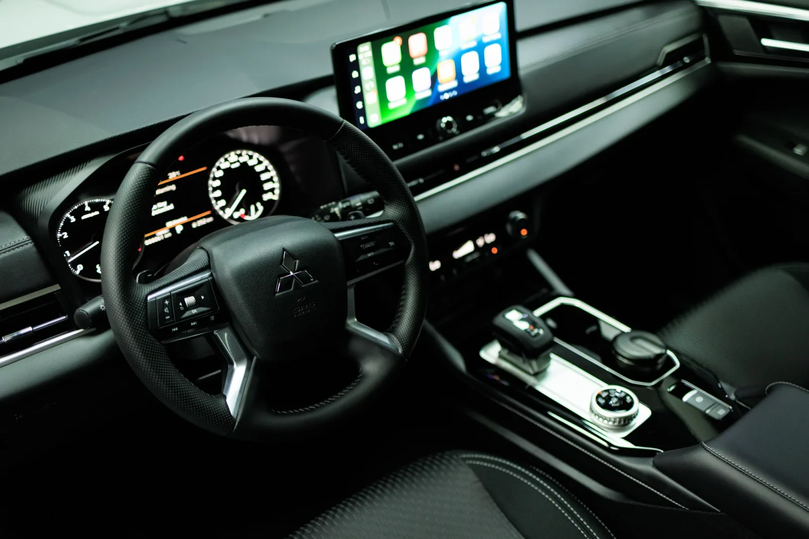 Rent Mitsubishi Outlander  White 2026 in Dubai - 3 