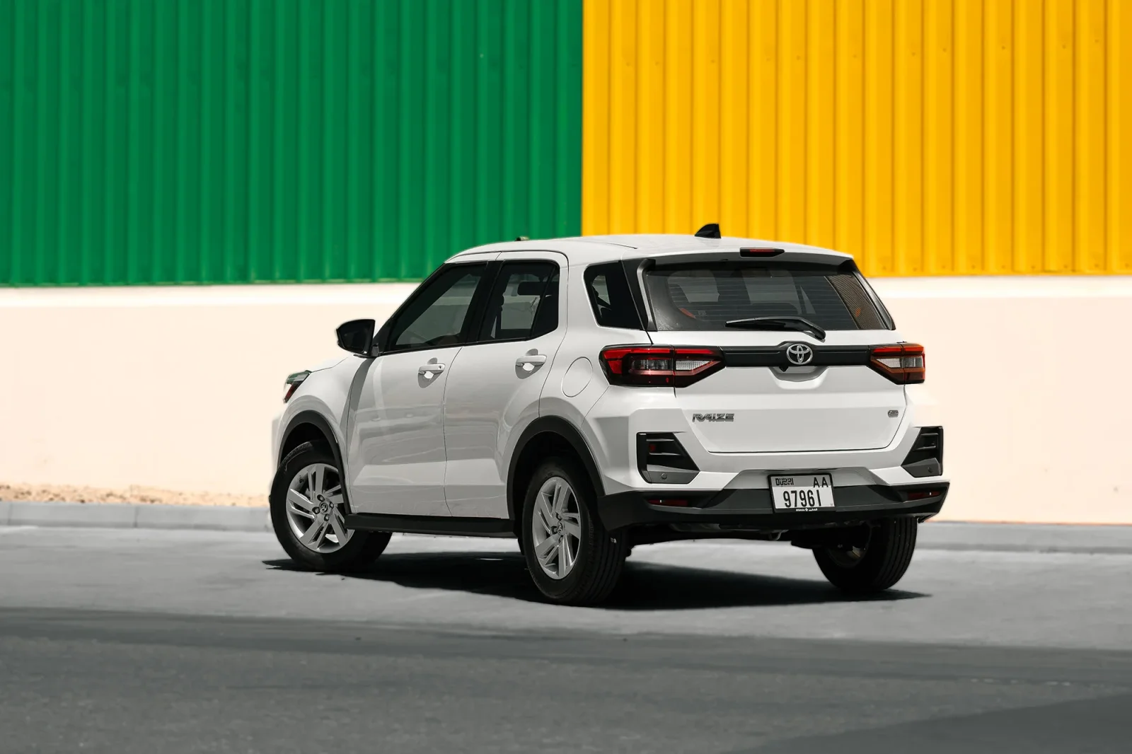 Kiralık Toyota Raize  Beyaz 2026 içinde Dubai - 9 