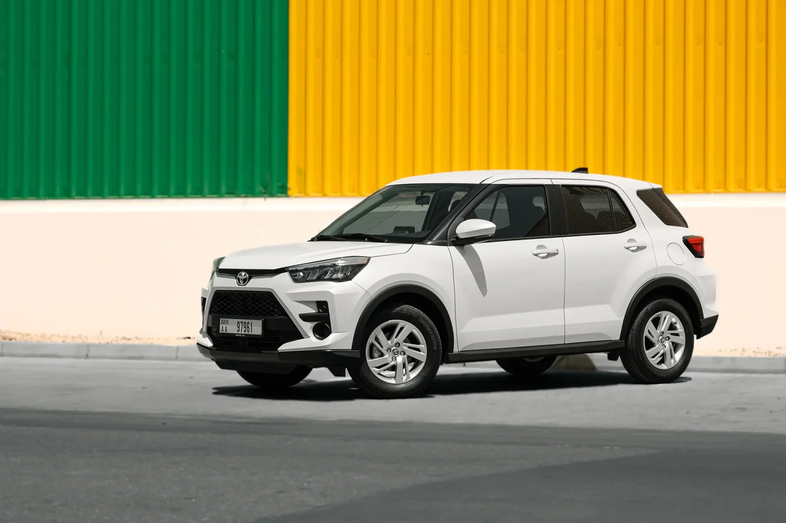 Kiralık Toyota Raize  Beyaz 2026 içinde Dubai - 2 