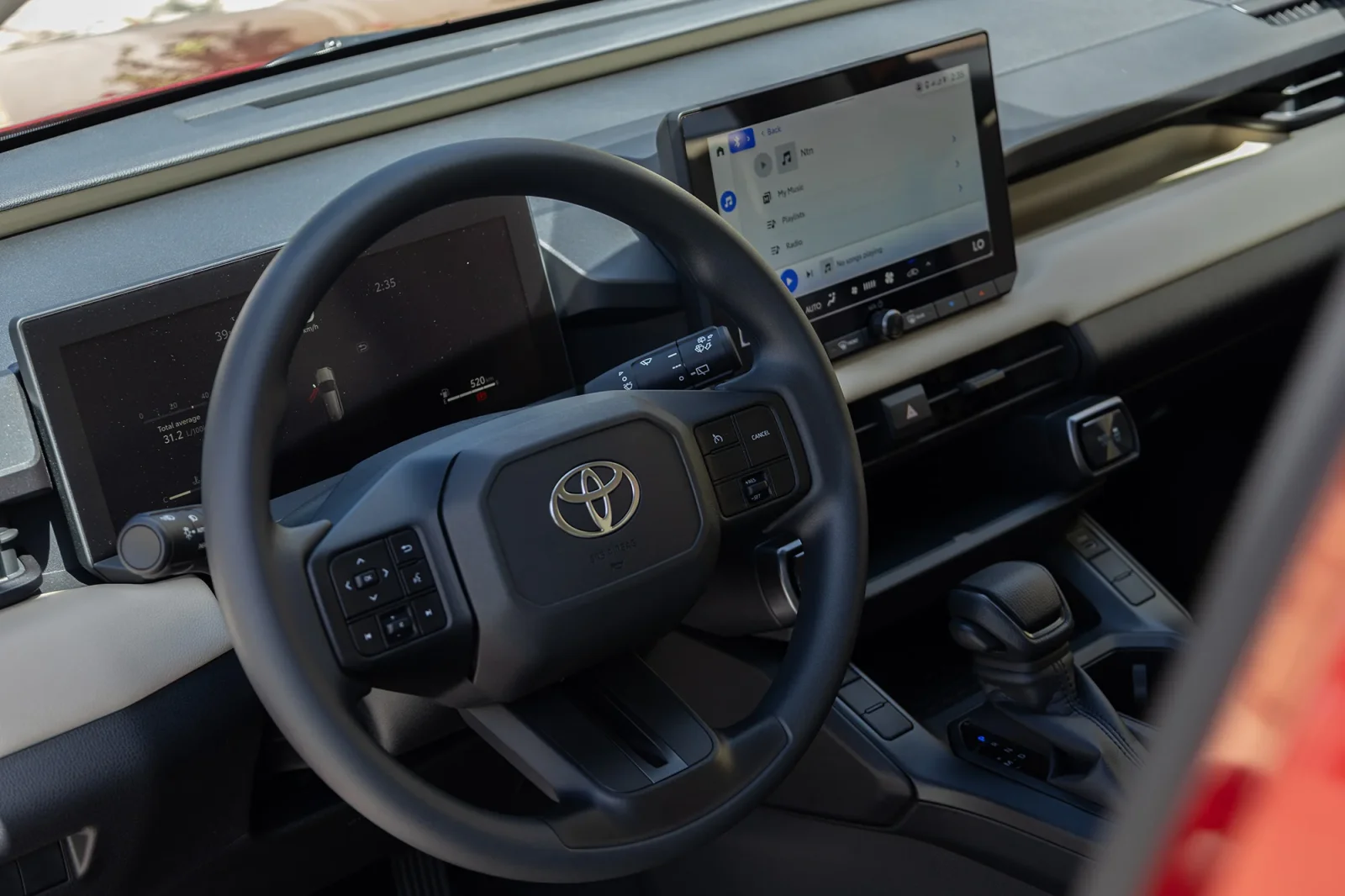 Loyer Toyota RAV4  Rouge 2026 en Dubai - 4 