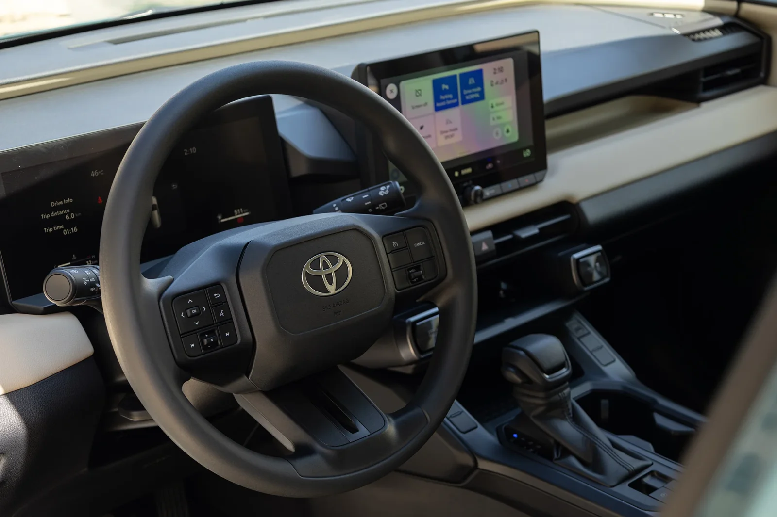 Loyer Toyota RAV4  Vert 2026 en Dubai - 5 