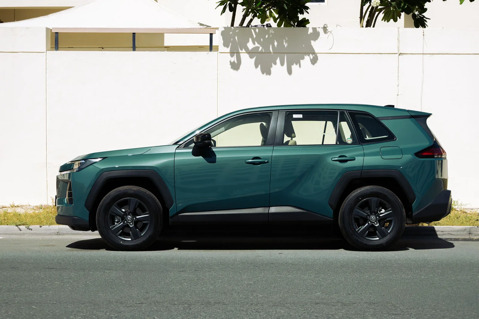 Loyer Toyota RAV4  Vert 2026 en Dubai - 8 