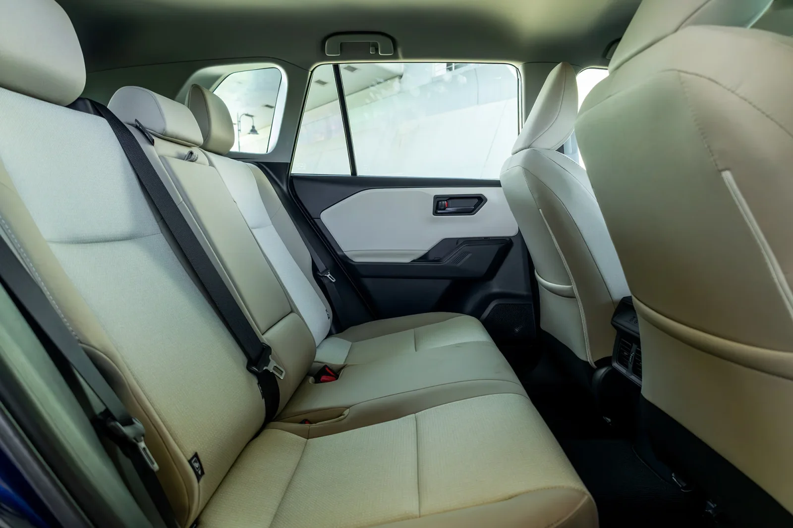 Loyer Toyota RAV4  Bleu 2026 en Dubai - 11 