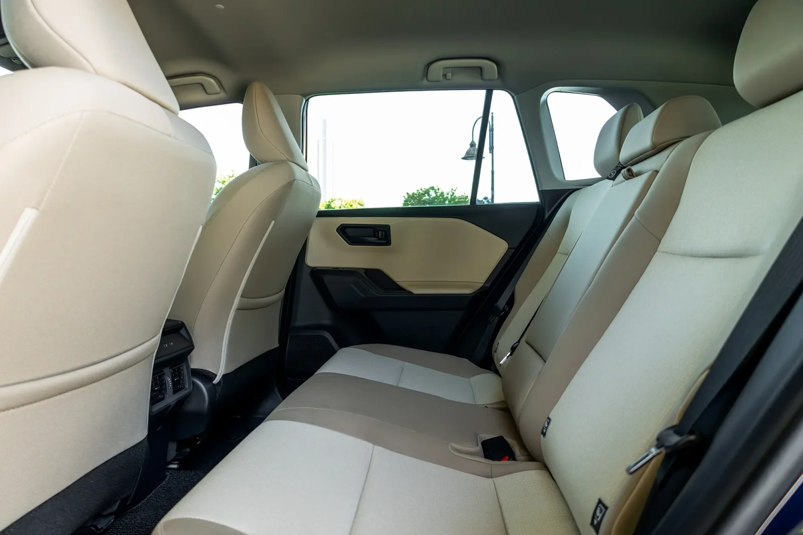 Loyer Toyota RAV4  Bleu 2026 en Dubai - 13 