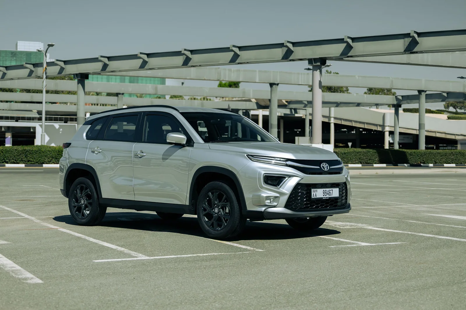 Kiralık Toyota Urban Cruiser  Gümüş 2026 içinde Dubai - 11 