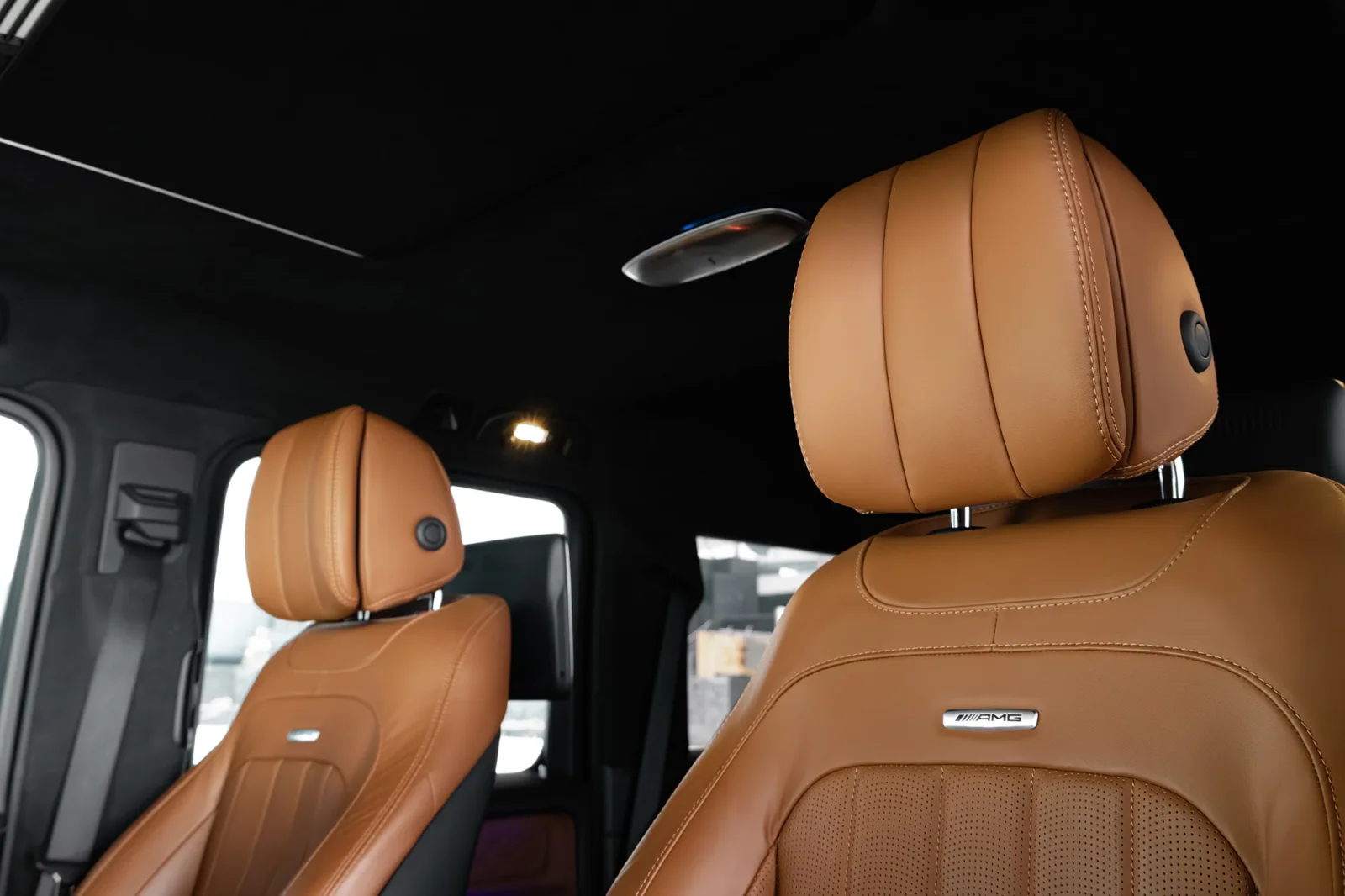 Loyer Mercedes-Benz G-Class 63 AMG Noir 2025 en Dubai - 5 