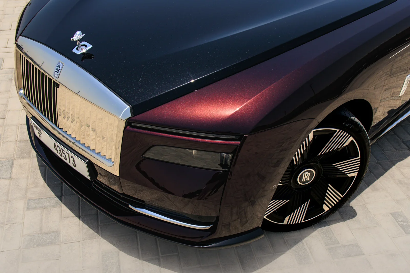 Alquiler Rolls-Royce Spectre  Negro 2024 en Dubái - 14 