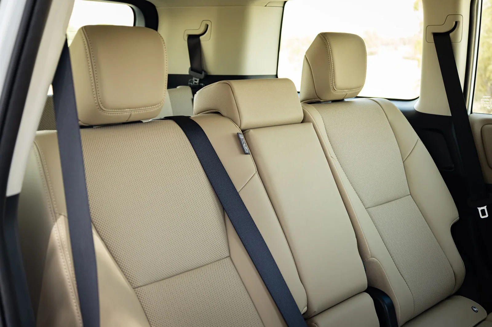 Loyer Toyota Land Cruiser Prado  Blanc 2026 en Dubai - 14 
