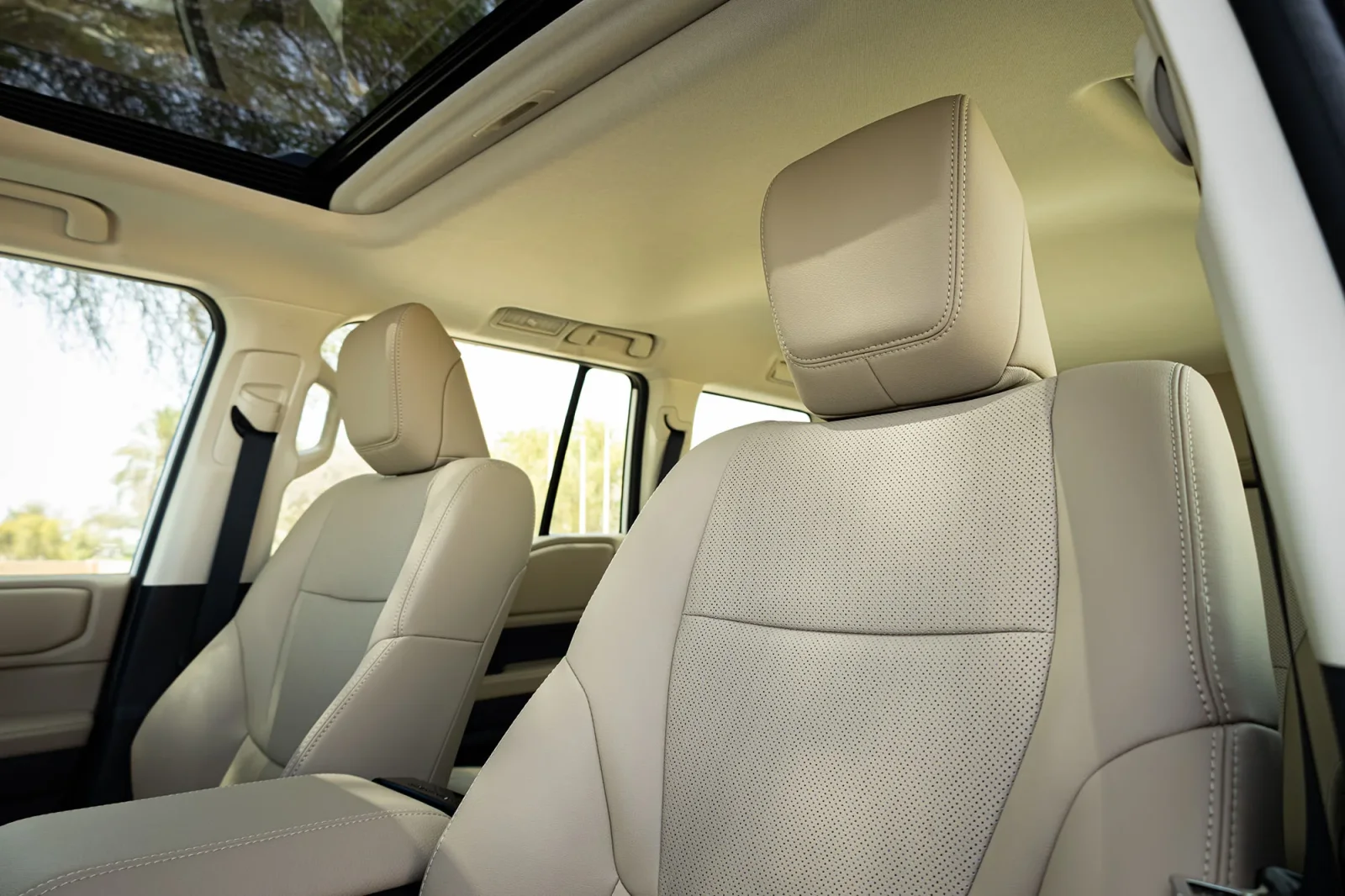 Loyer Toyota Land Cruiser Prado  Blanc 2026 en Dubai - 5 