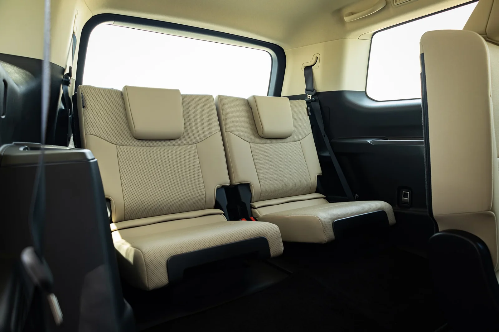 Loyer Toyota Land Cruiser Prado  Blanc 2026 en Dubai - 16 