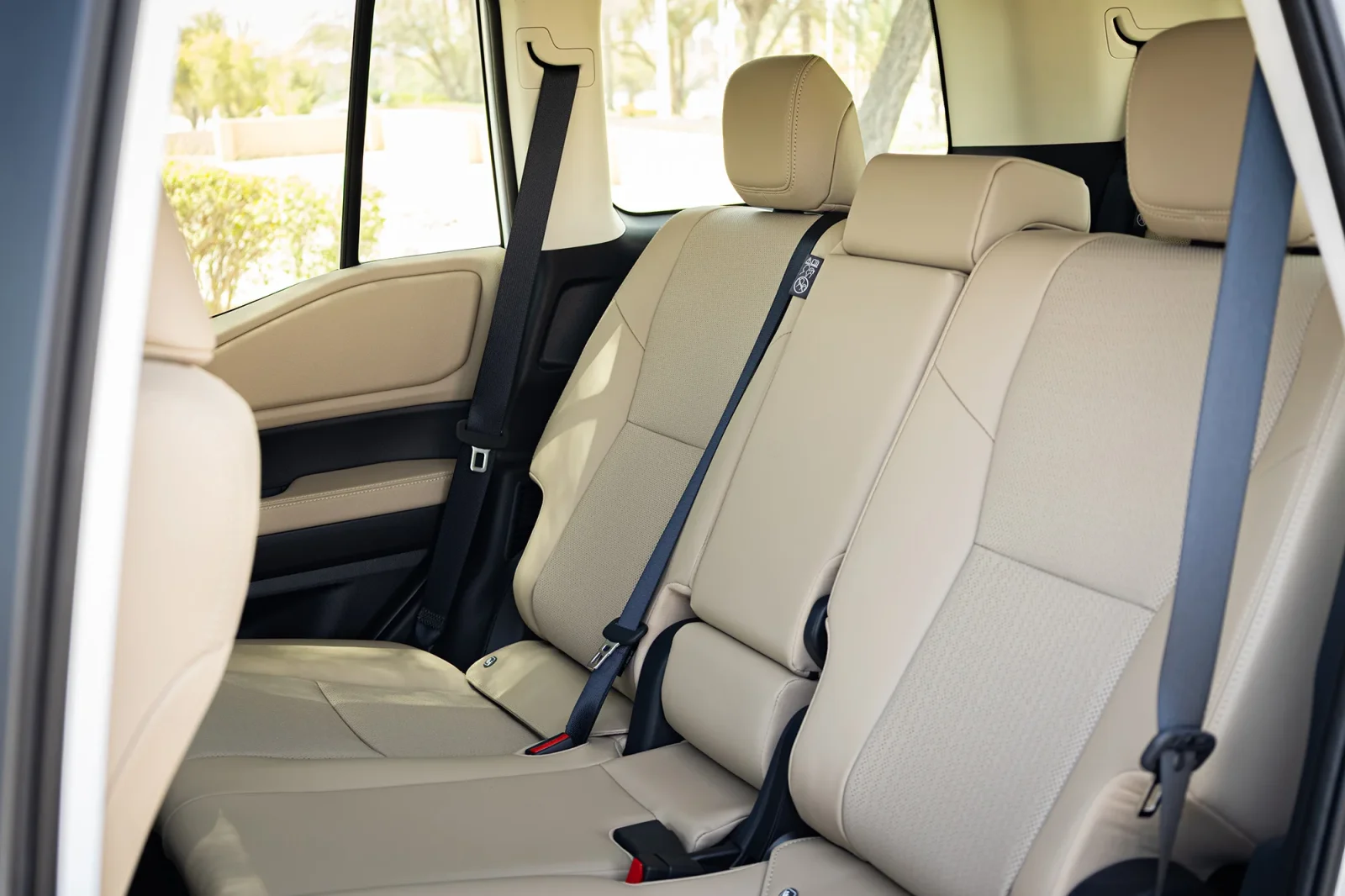 Loyer Toyota Land Cruiser Prado  Blanc 2026 en Dubai - 6 