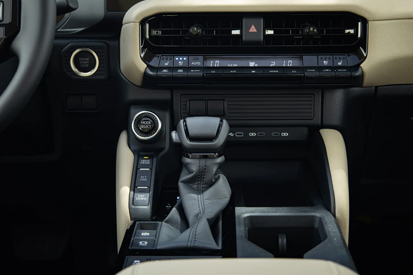 Loyer Toyota Land Cruiser Prado  Blanc 2026 en Dubai - 12 