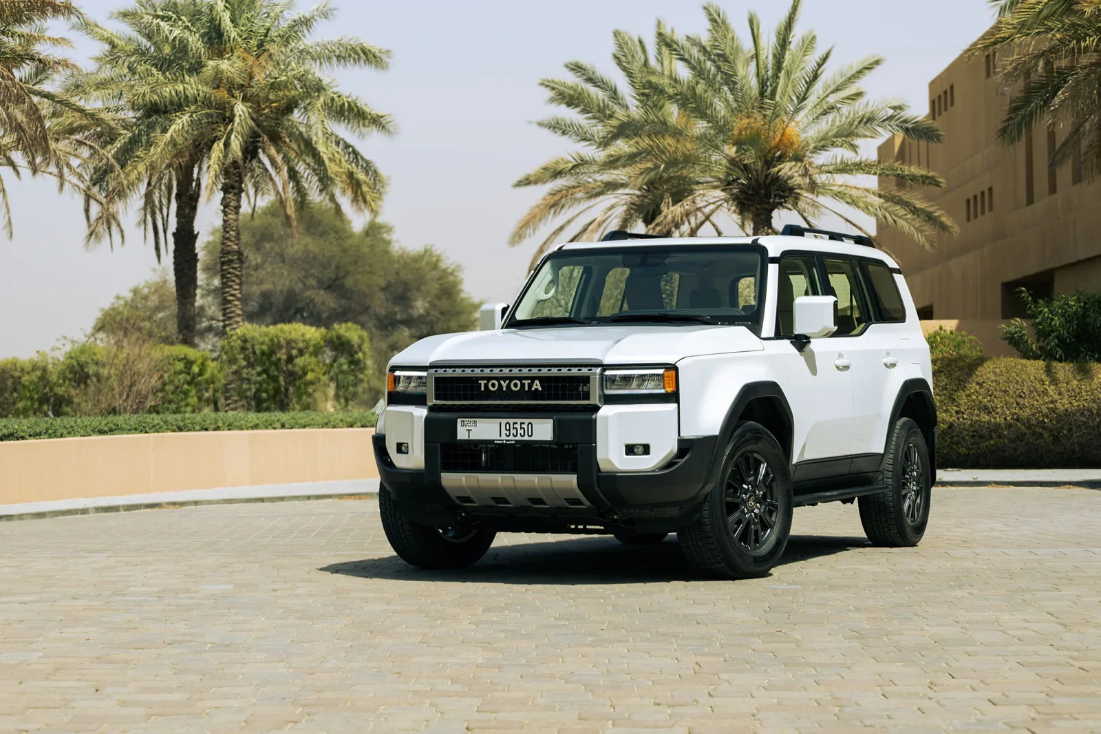 Loyer Toyota Land Cruiser Prado  Blanc 2026 en Dubai