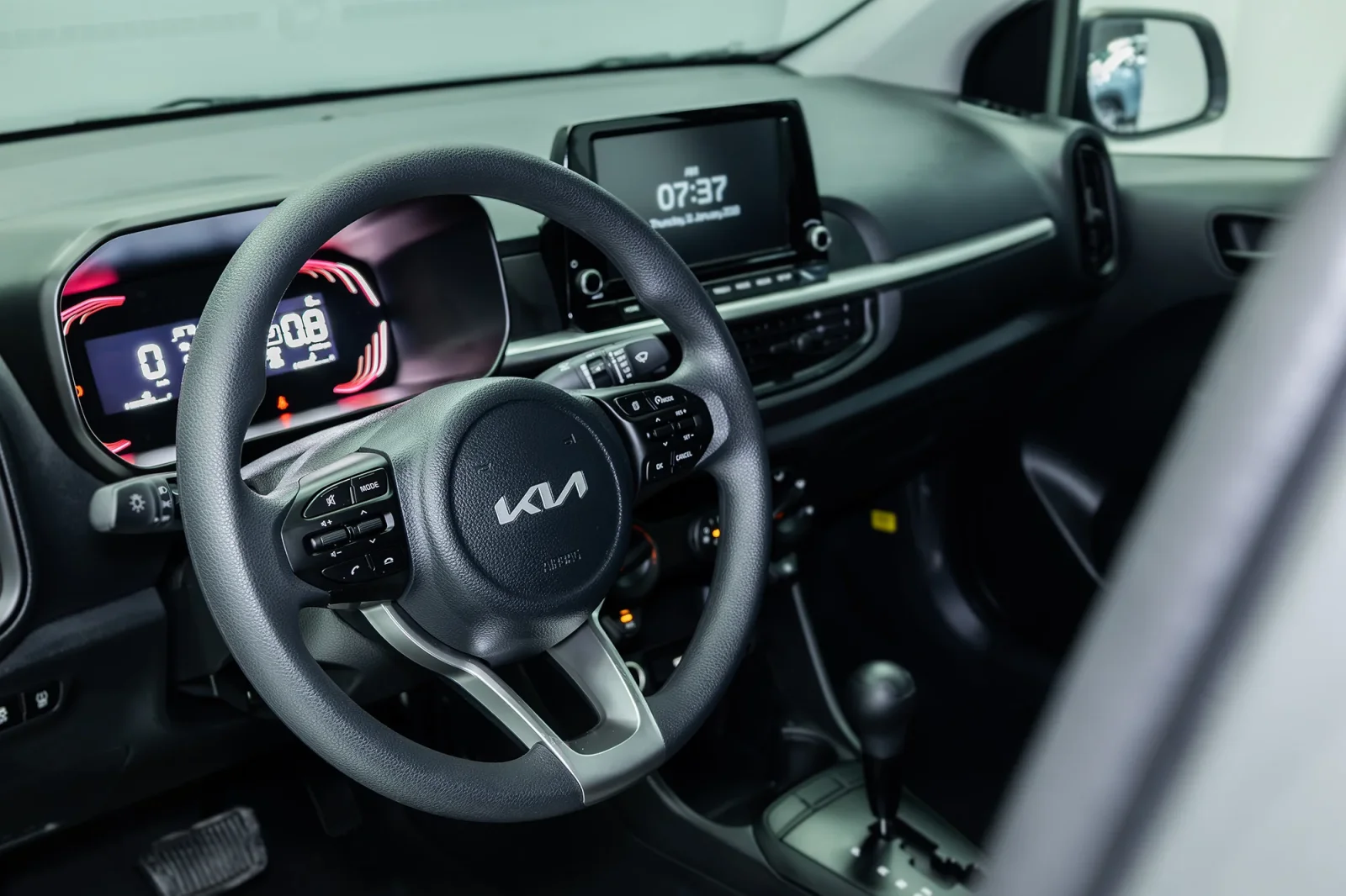 Аренда Kia Picanto  Белый 2026 в Дубае - 2 