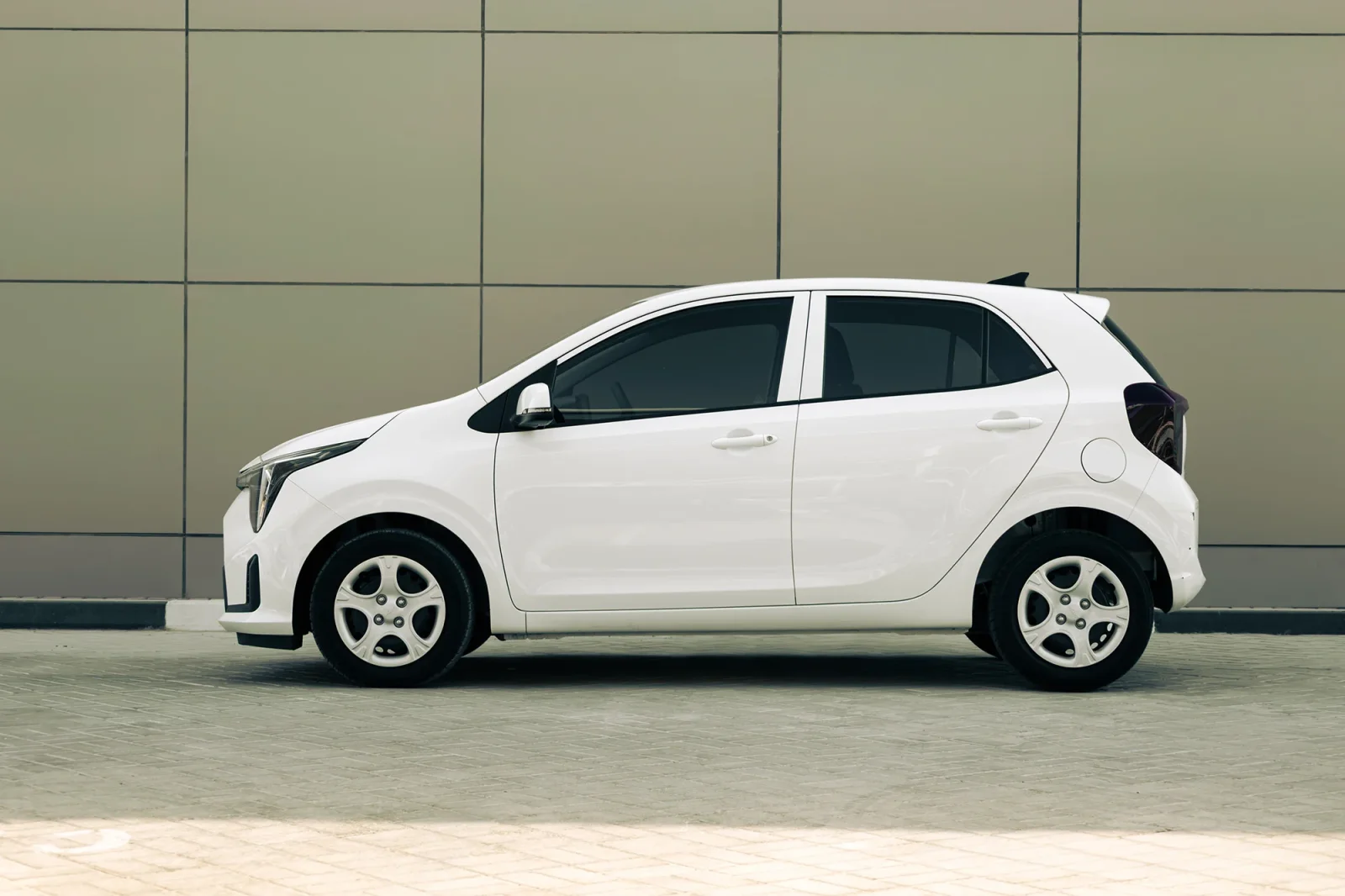 Аренда Kia Picanto  Белый 2026 в Дубае - 13 