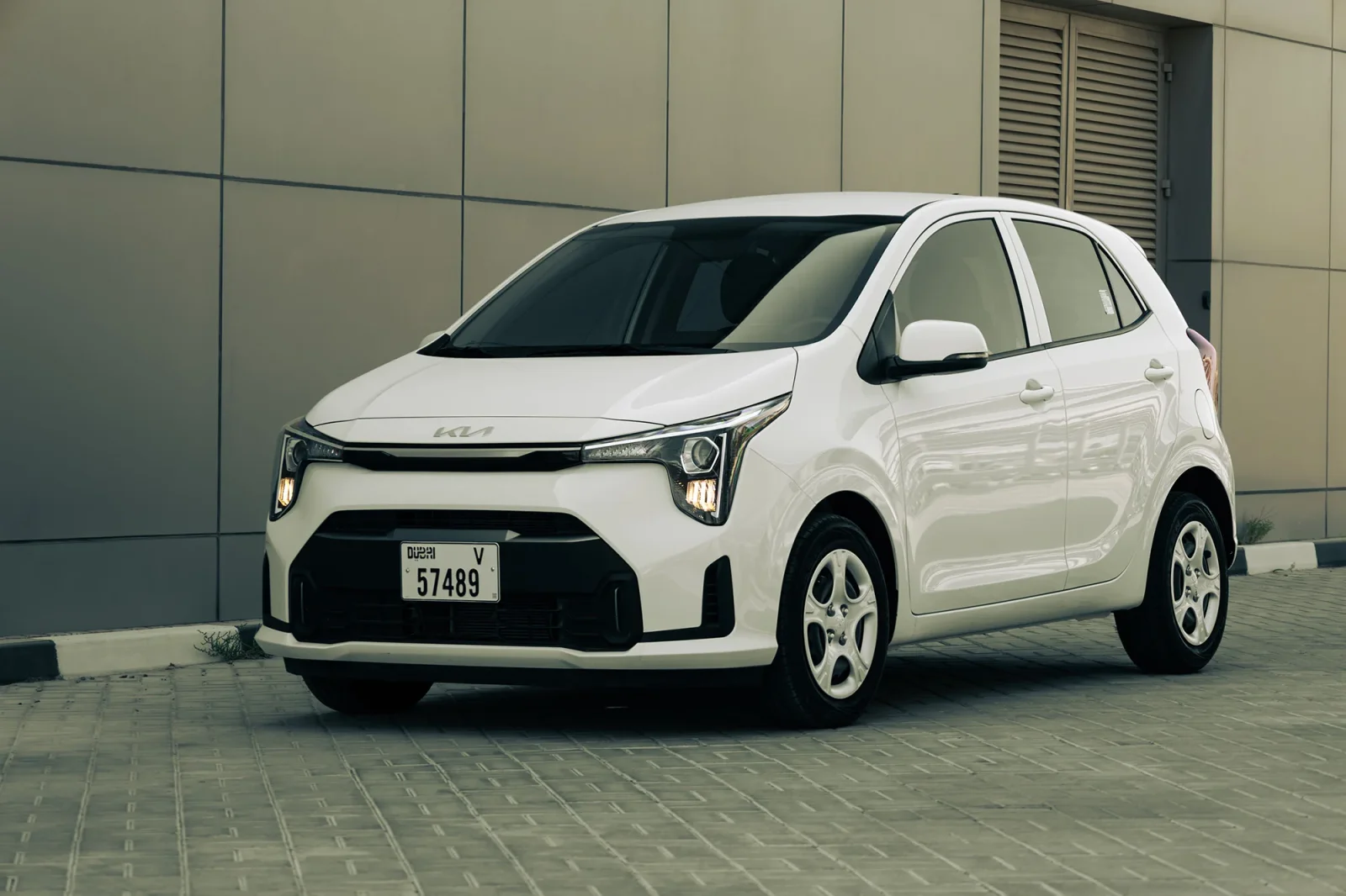 Аренда Kia Picanto  Белый 2026 в Дубае