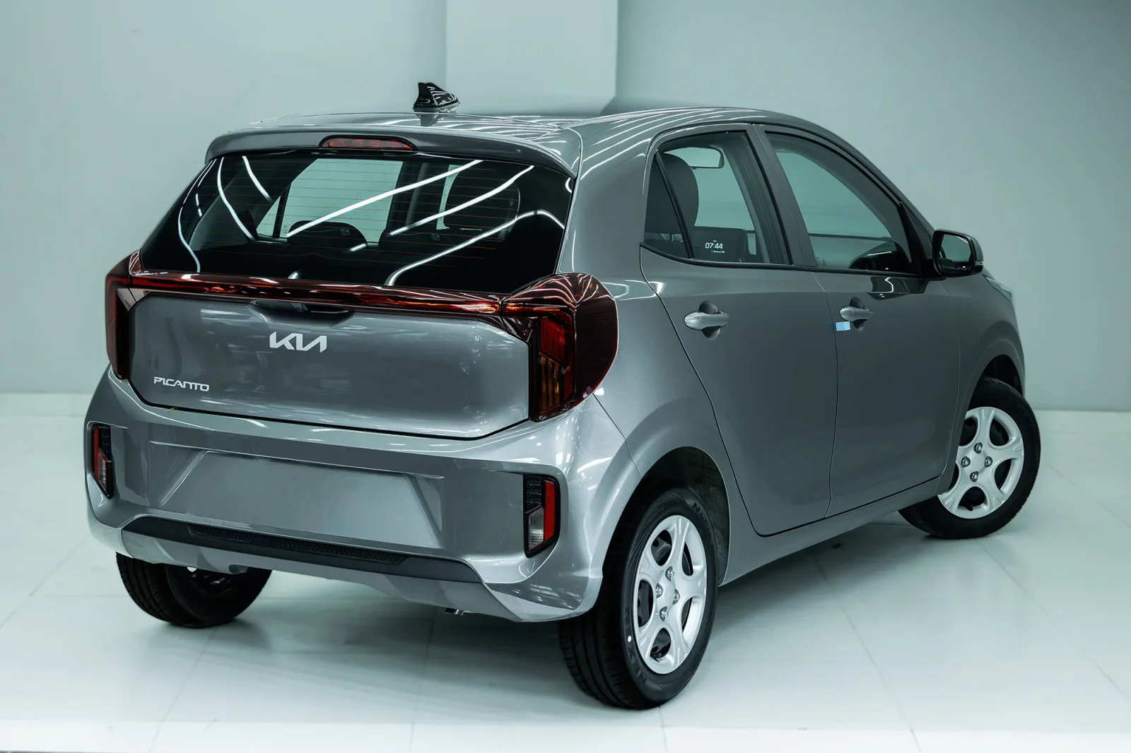Аренда Kia Picanto  Серый 2026 в Дубае - 5 