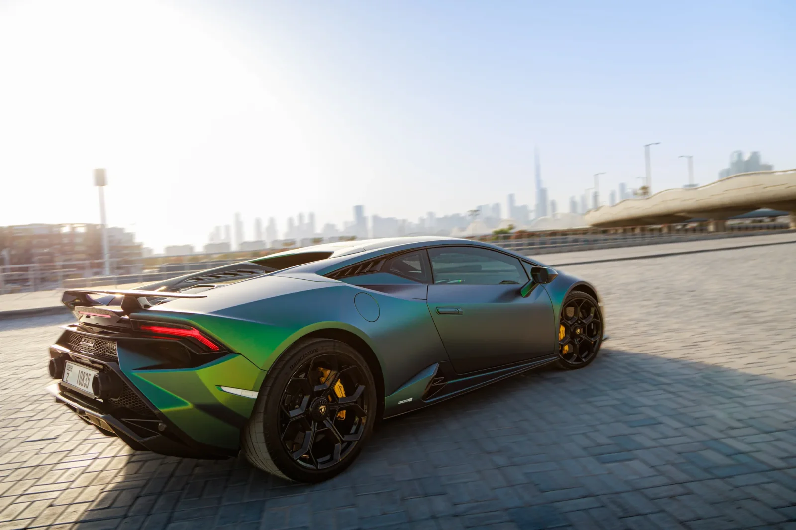 Alquiler Lamborghini Huracan Tecnica Verde 2023 en Dubái - 7 
