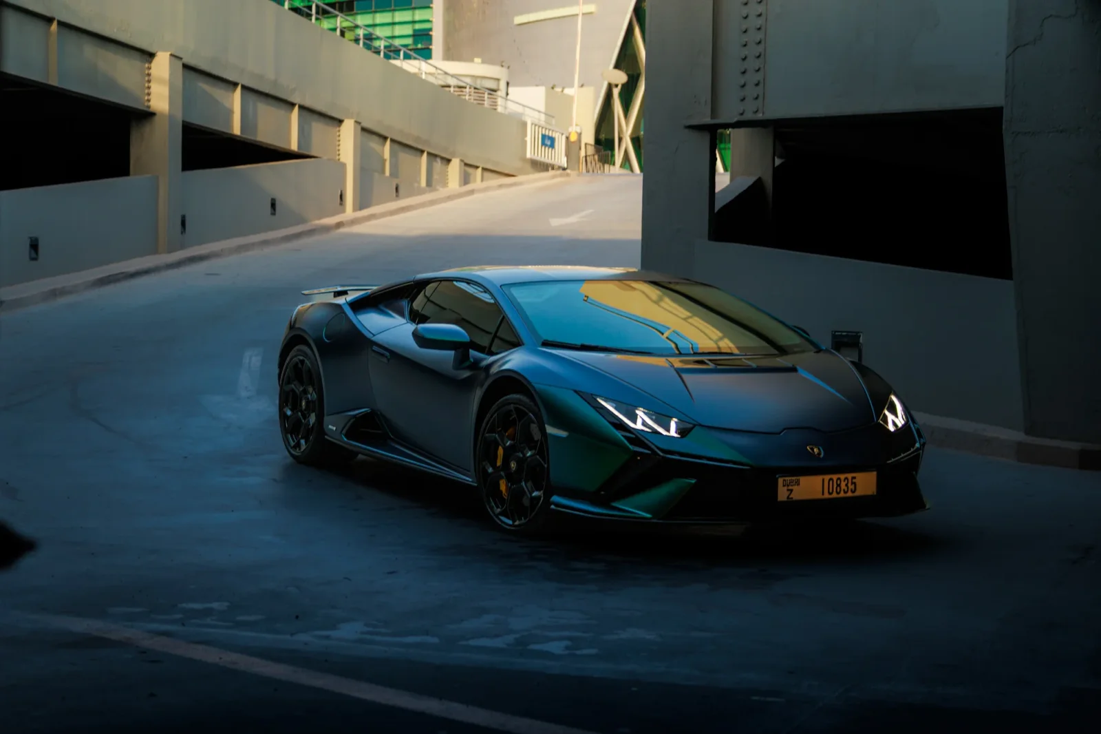 Alquiler Lamborghini Huracan Tecnica Verde 2023 en Dubái - 11 