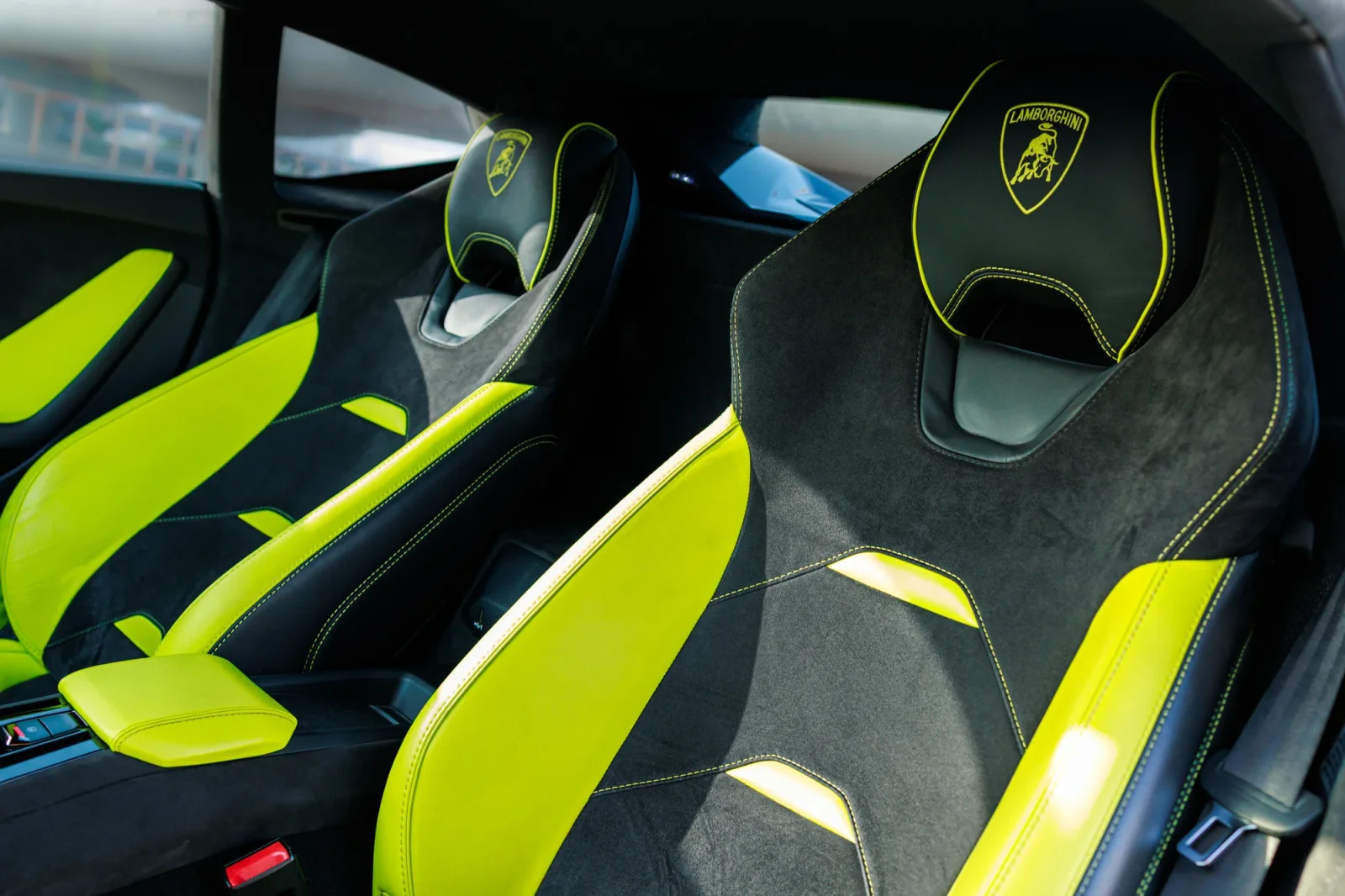 Alquiler Lamborghini Huracan Tecnica Verde 2023 en Dubái - 6 
