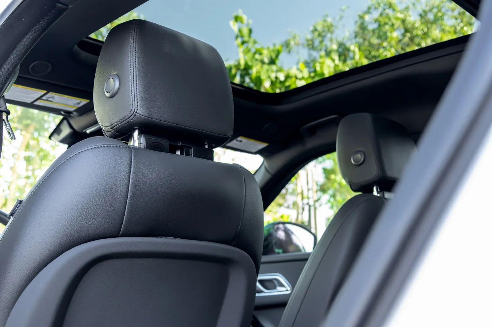Affitto Land Rover Range Rover Velar  Bianco 2025 in Dubai - 15 