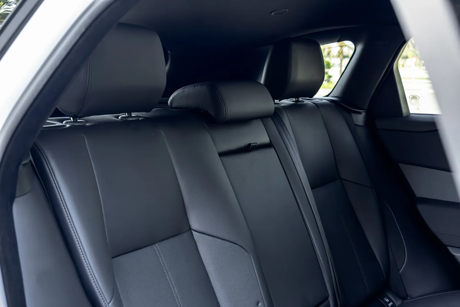 Affitto Land Rover Range Rover Velar  Bianco 2025 in Dubai - 7 