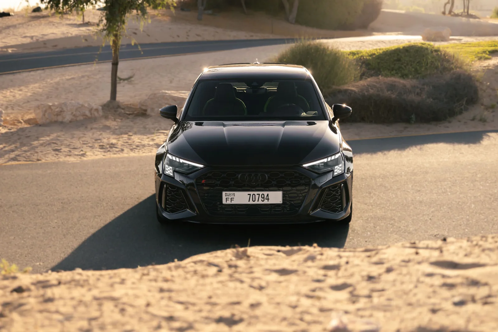 Kiralık Audi RS3  Siyah 2023 içinde Dubai - 3 