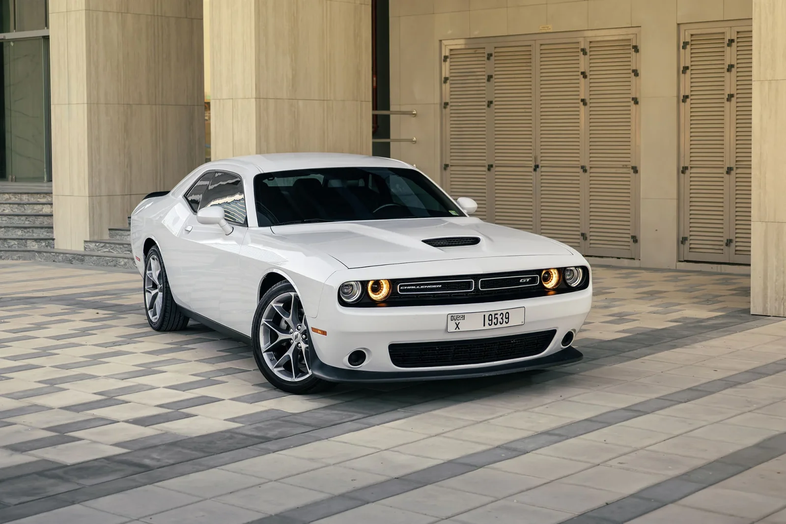 Аренда Dodge Challenger GT Белый 2023 в Дубае - 14 
