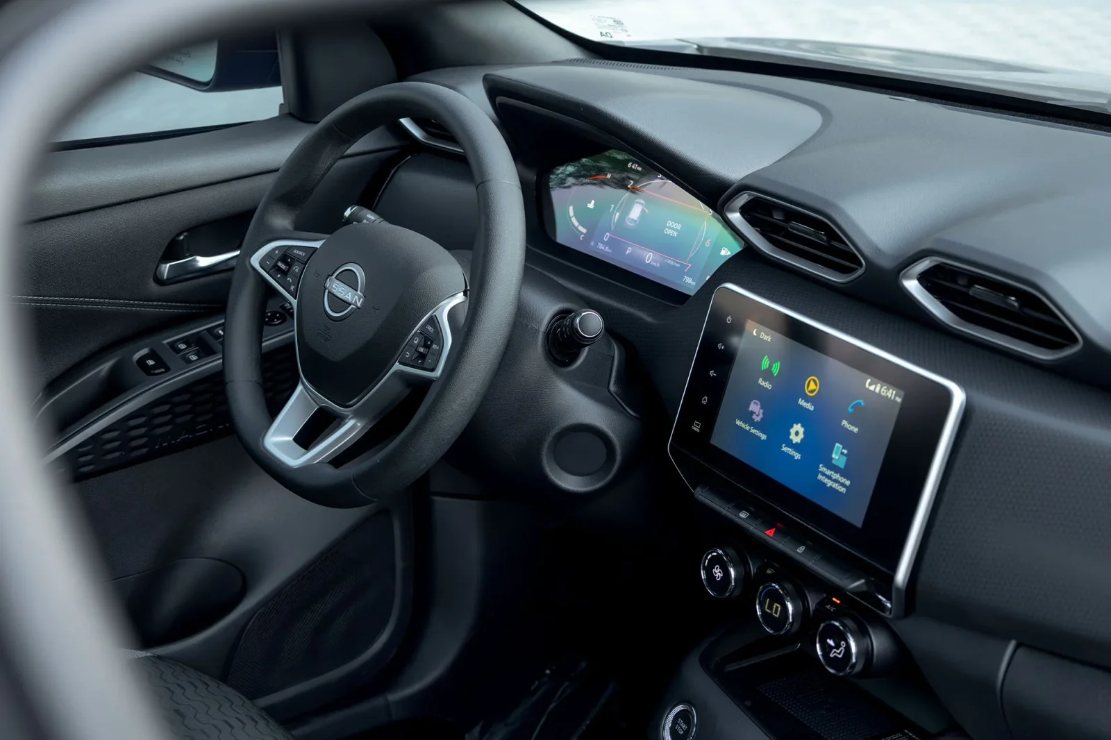 Miete Nissan Magnite  Grau 2025 in der Dubai - 15 