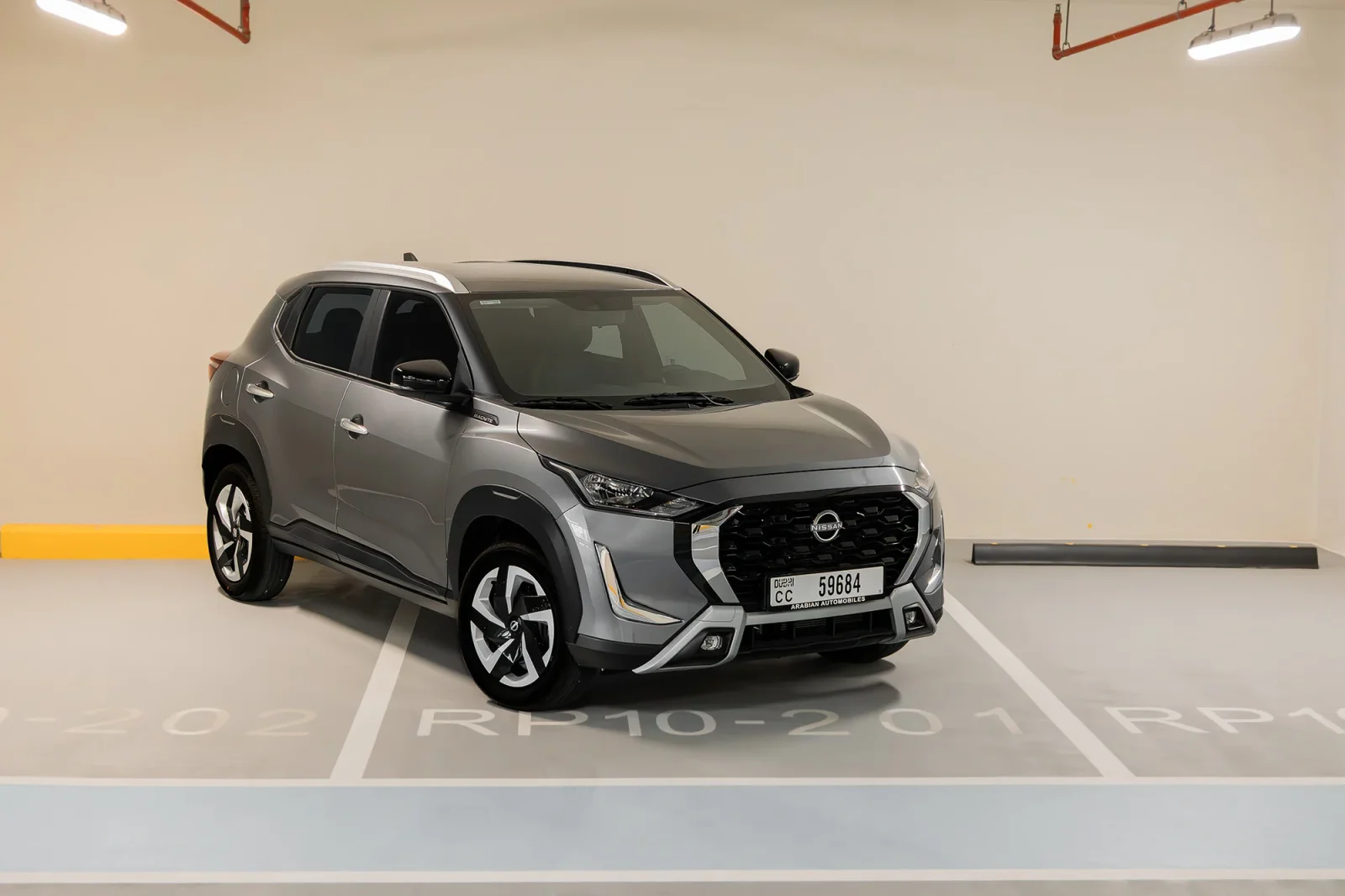 Miete Nissan Magnite  Grau 2025 in der Dubai