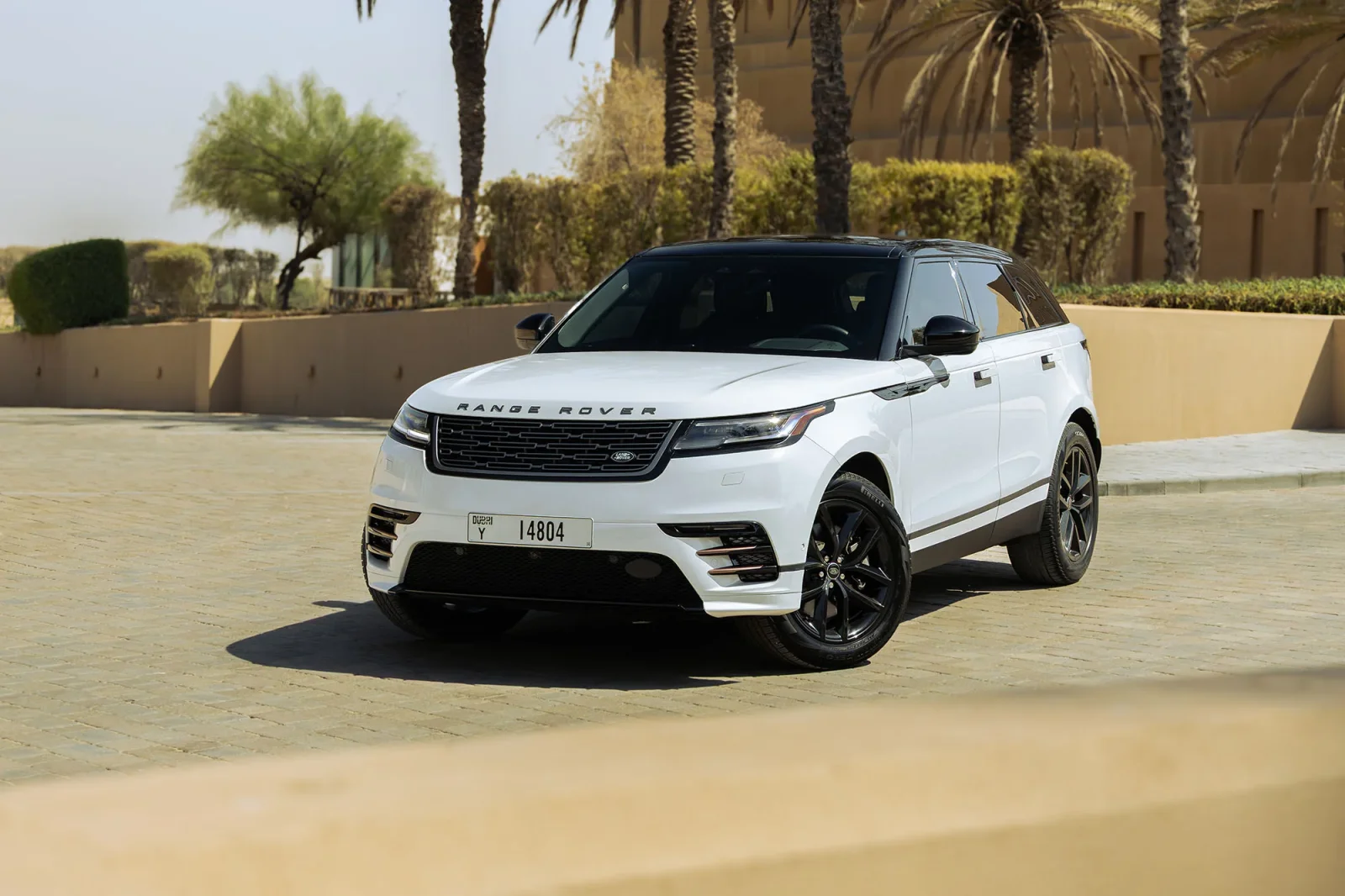 Affitto Land Rover Range Rover Velar  Bianco 2026 in Dubai - 2 