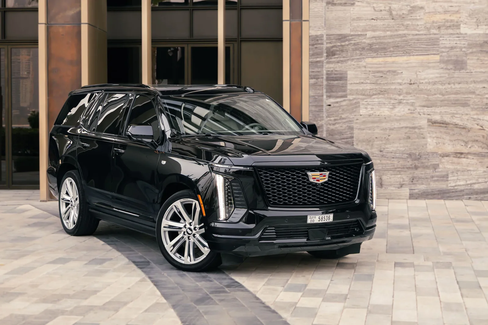 Miete Cadillac Escalade  Schwarz 2025 in der Dubai - 2 