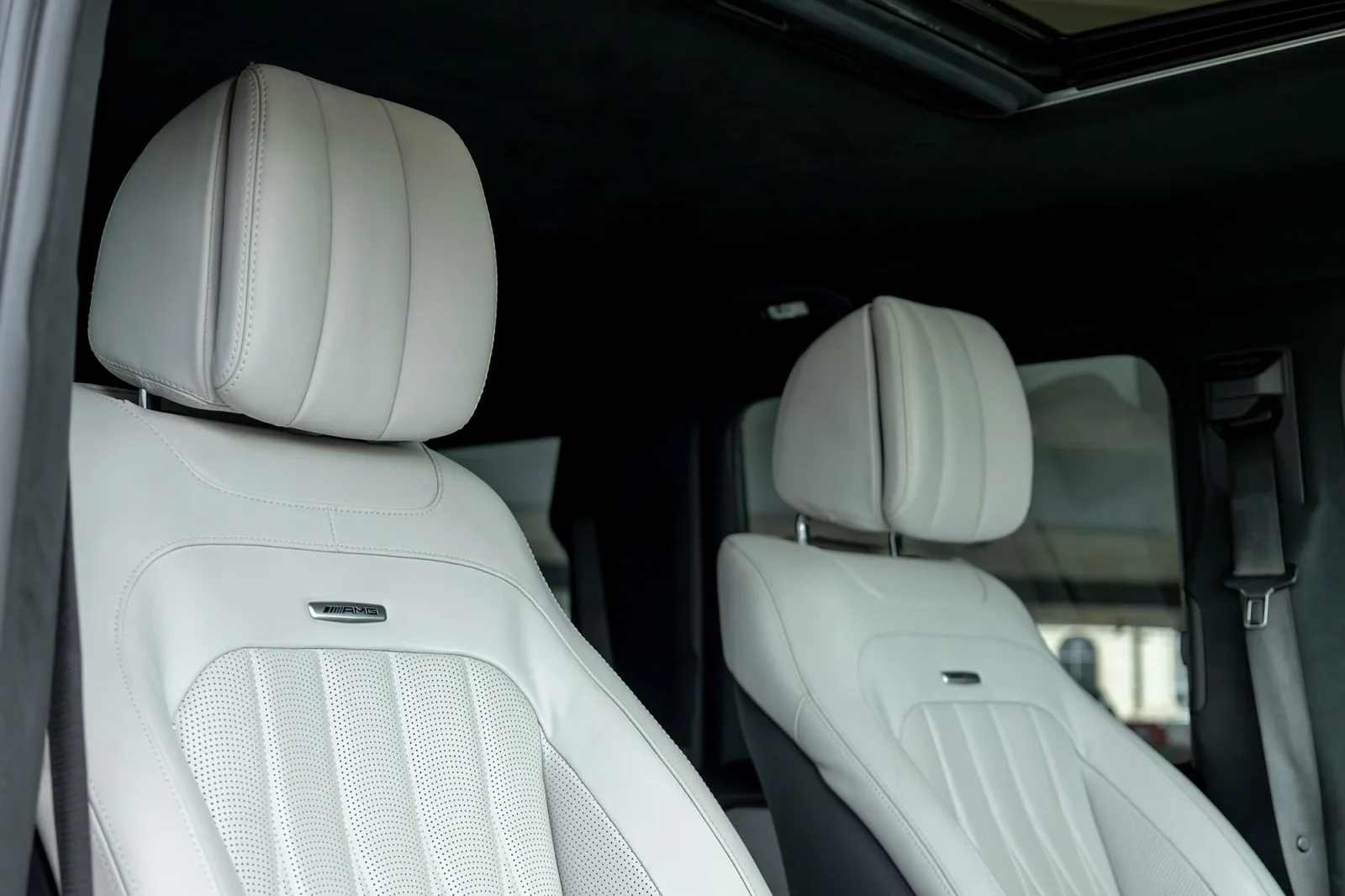 Miete Mercedes-Benz G-Class 63 AMG Grau 2025 in der Dubai - 4 