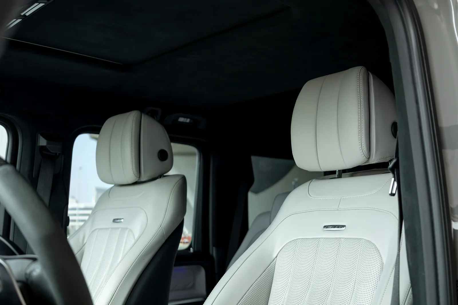 Miete Mercedes-Benz G-Class 63 AMG Grau 2025 in der Dubai - 13 