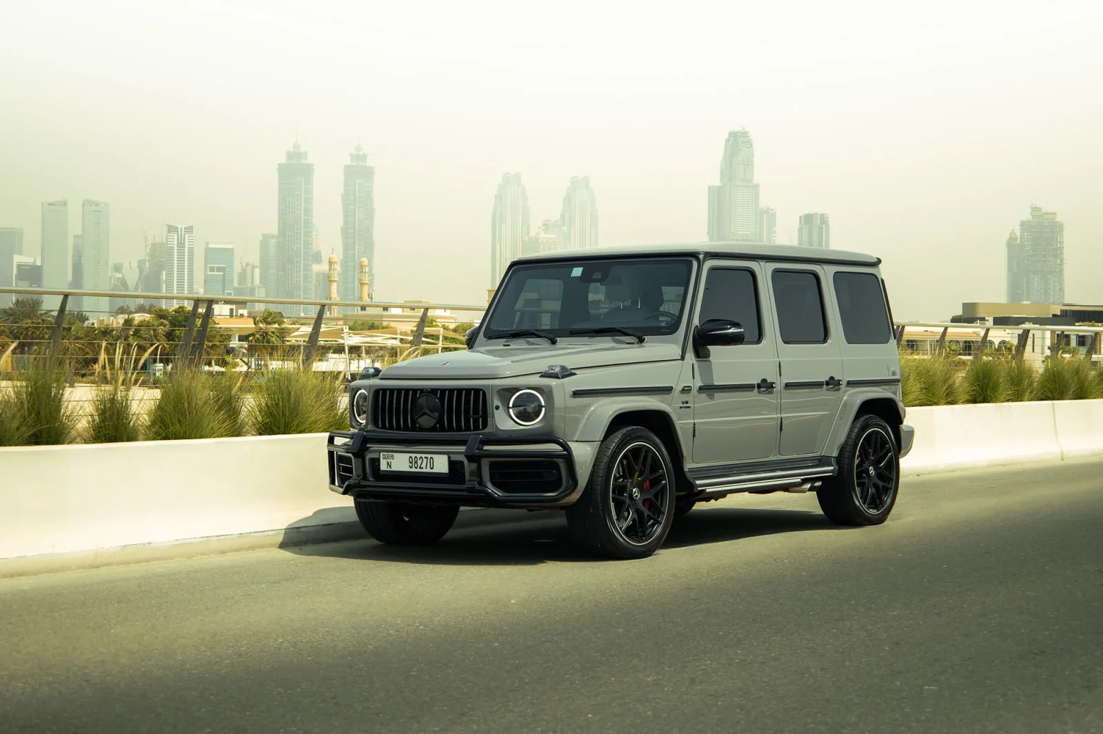 Miete Mercedes-Benz G-Class 63 AMG Grau 2025 in der Dubai - 9 